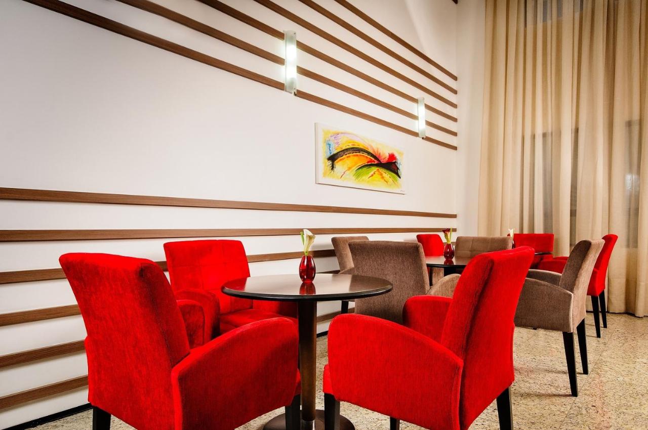 Villa Park Hotel