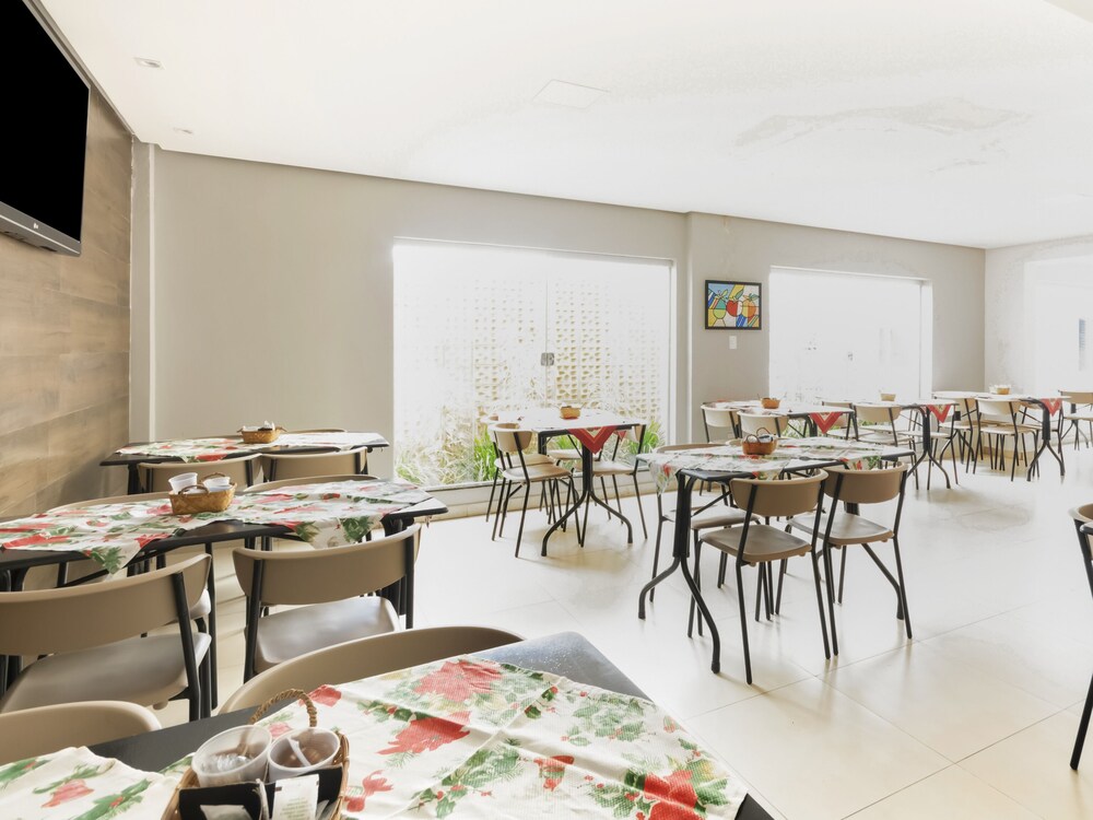 Vila Rica Hotel by OYO Rooms