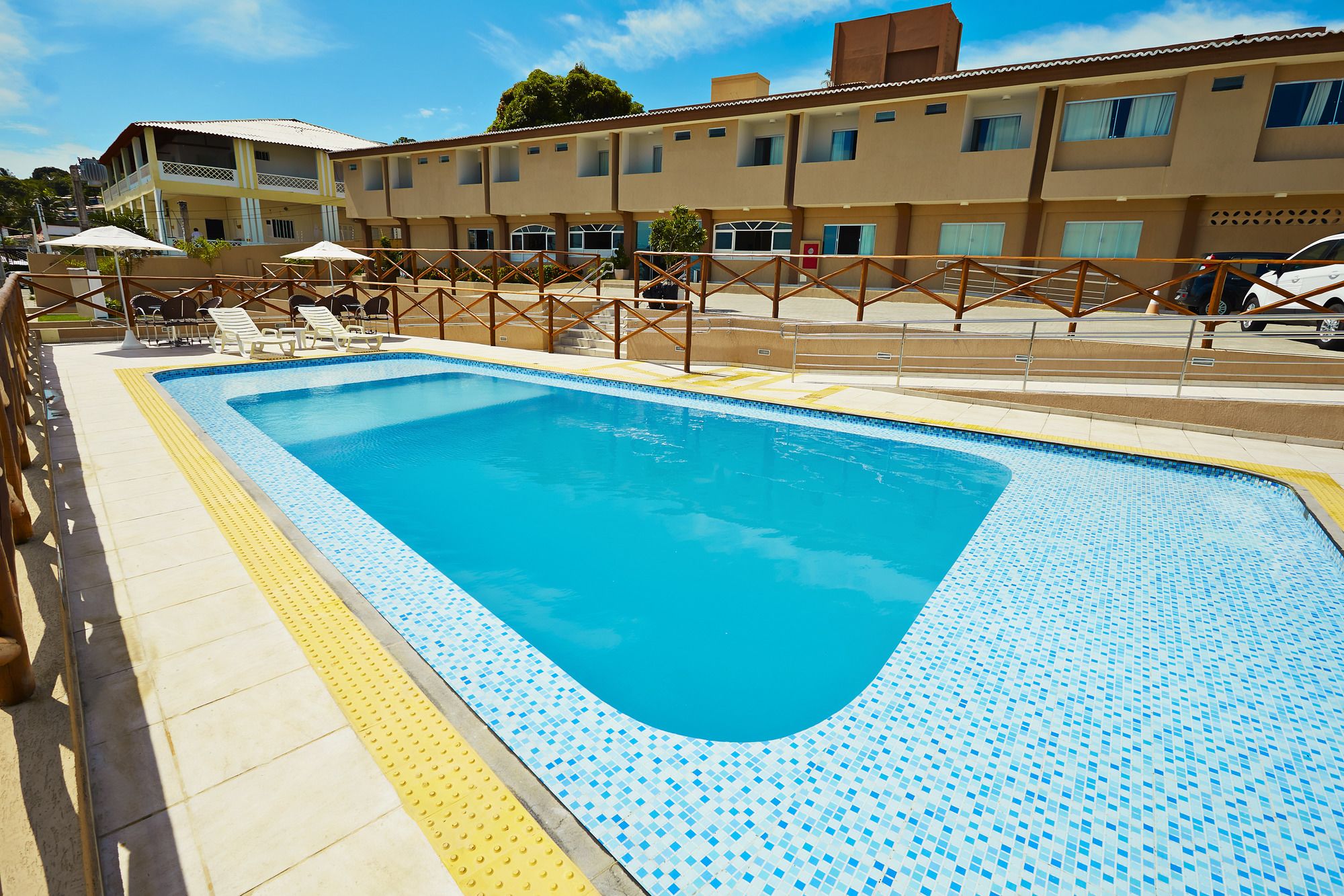 Aram Pronta Negra Hotel