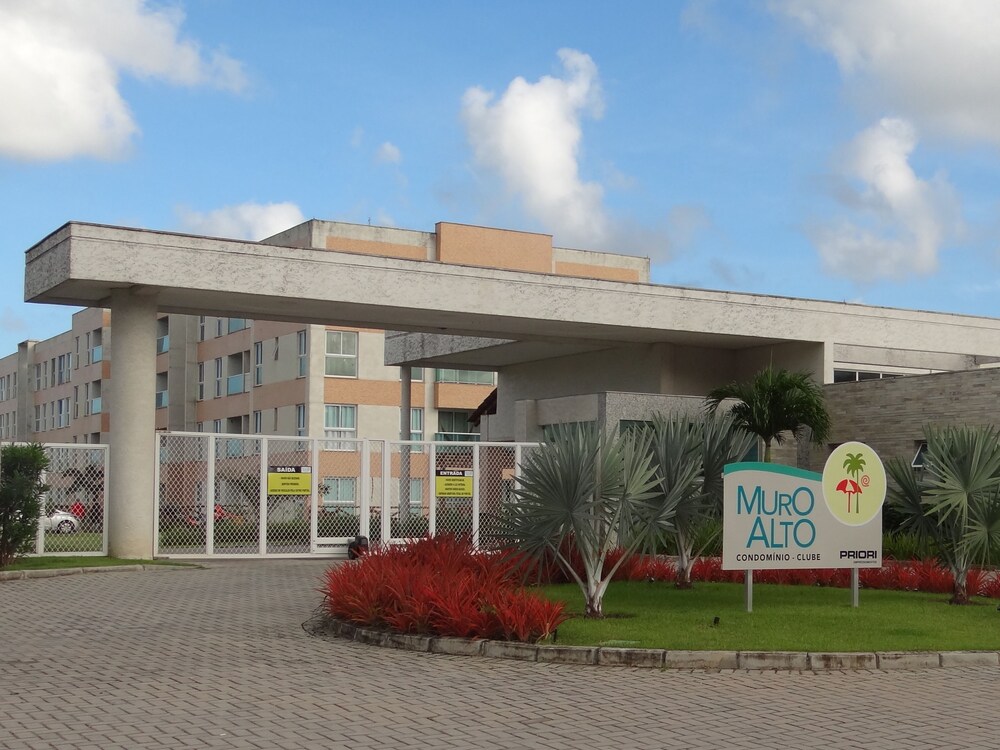 Muro Alto Clube by AFT