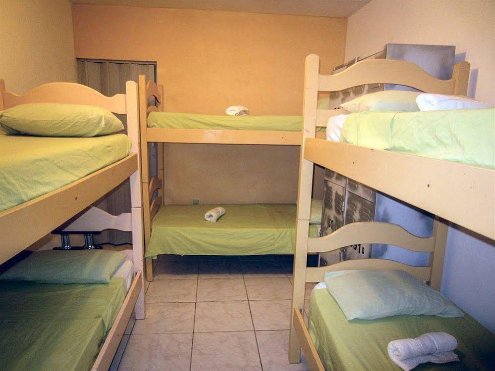 Swell's Hostel & Suites