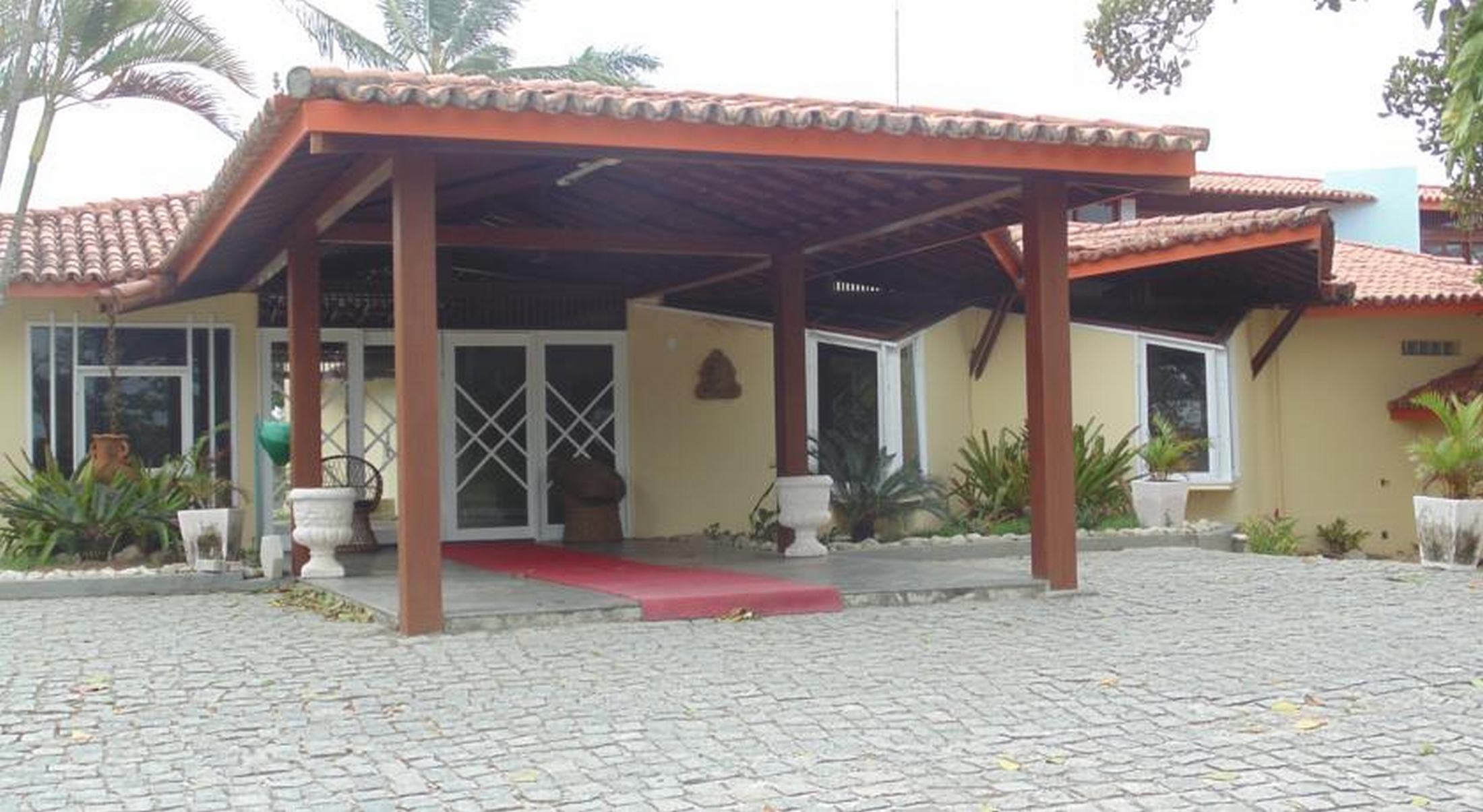 Oasis Praia Hotel