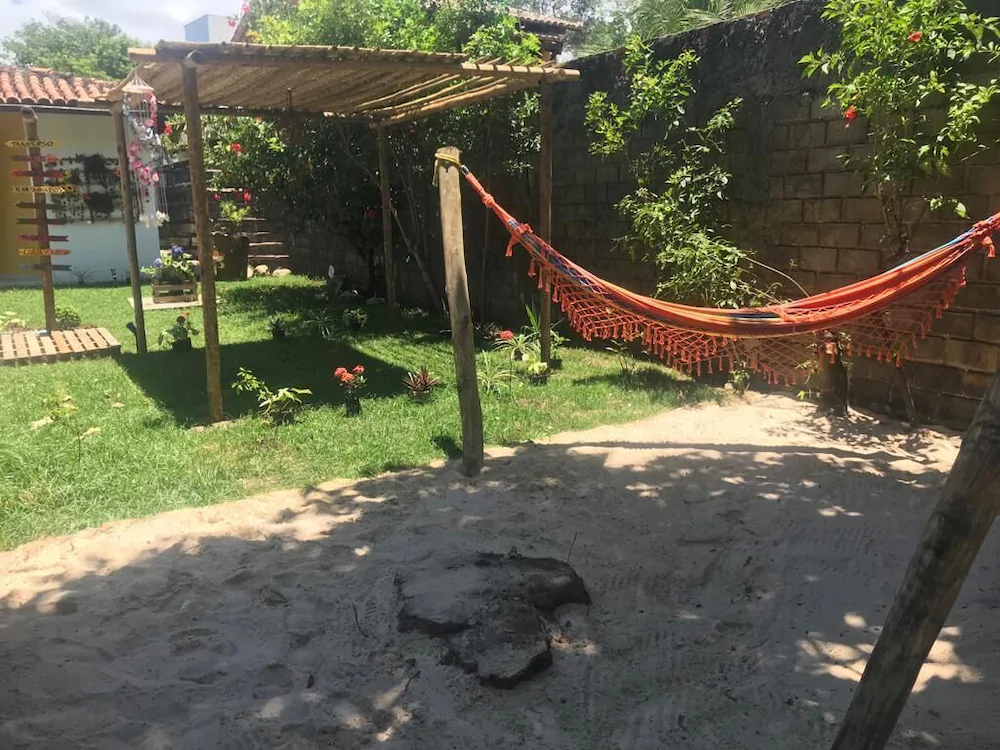 Pé Na Areia