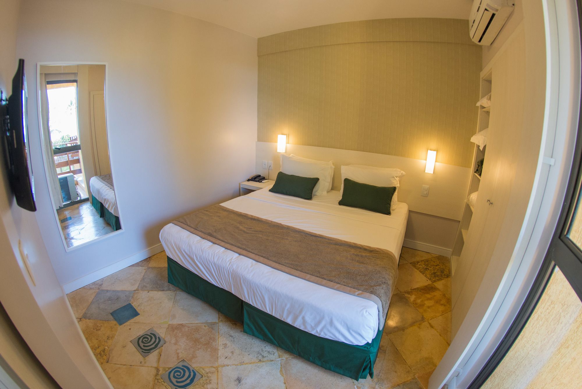 Suites Beach Park Resort