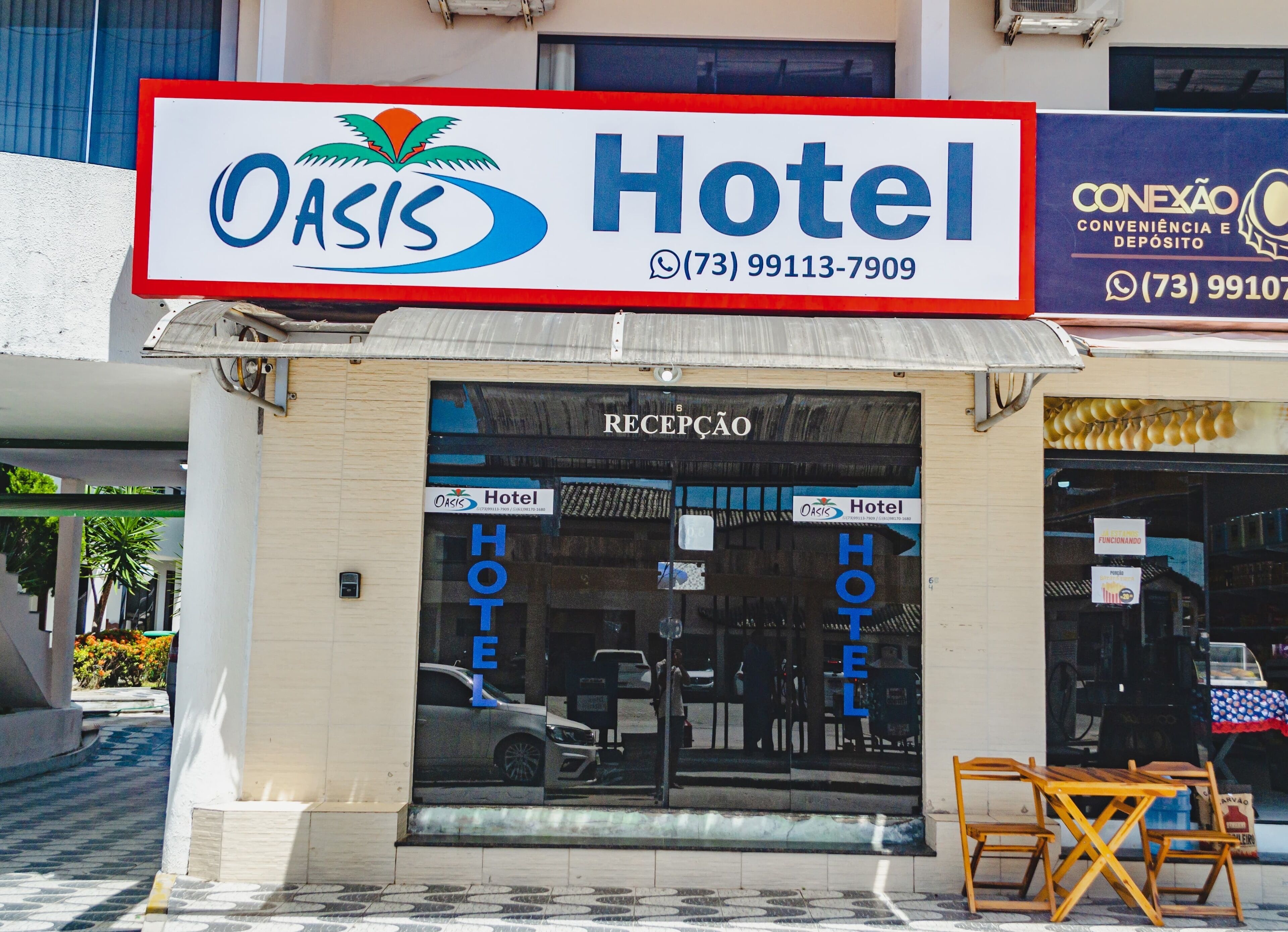 Oasis Hotel