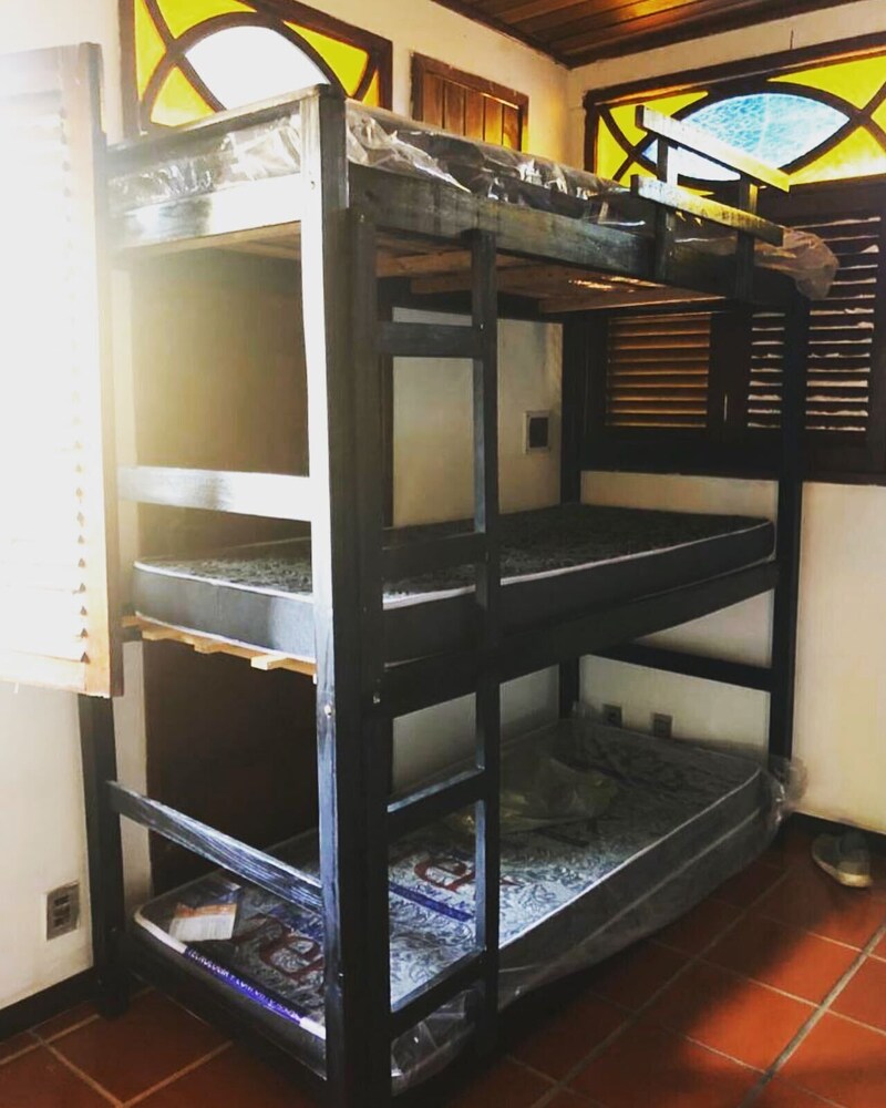 Macaco Surf Hostel