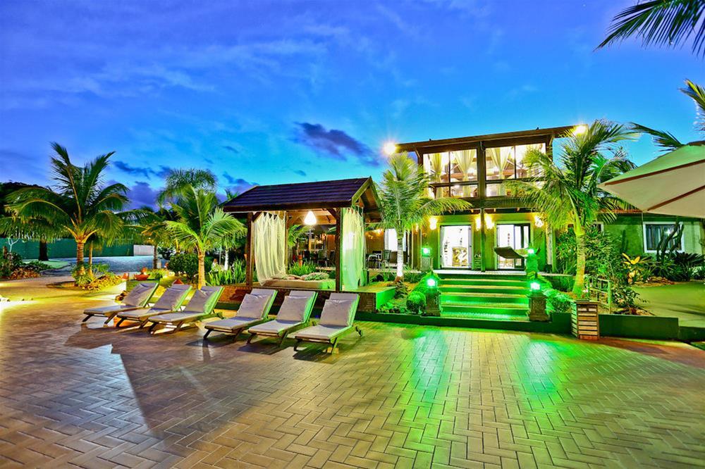 Praia Do Estaleiro Guest House
