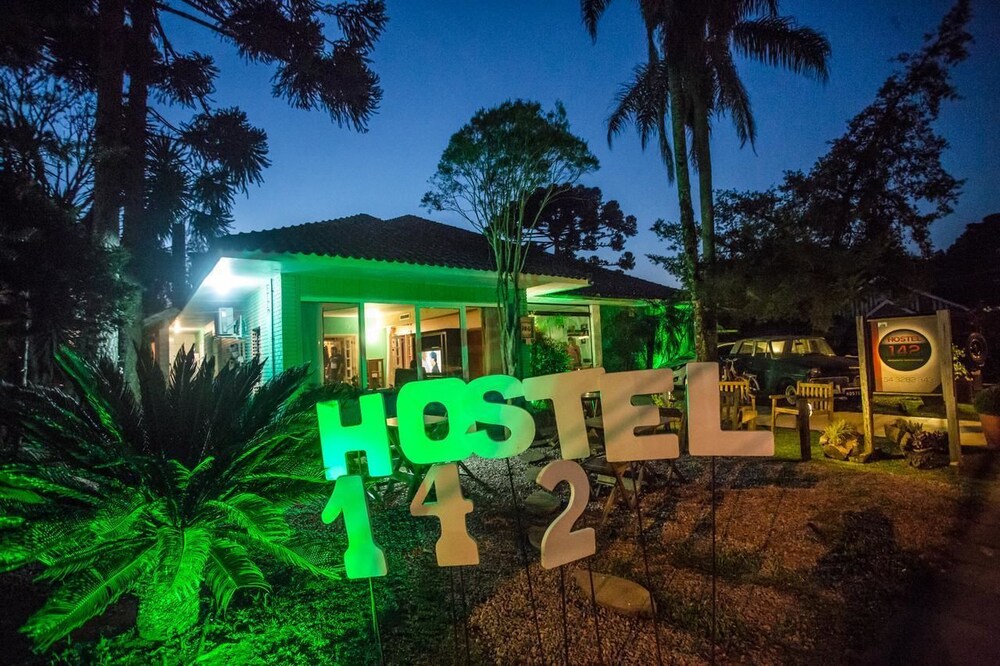 Hostel 142