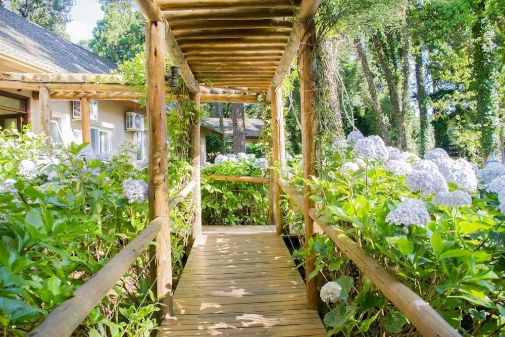 Pousada Pinhão e Poesia