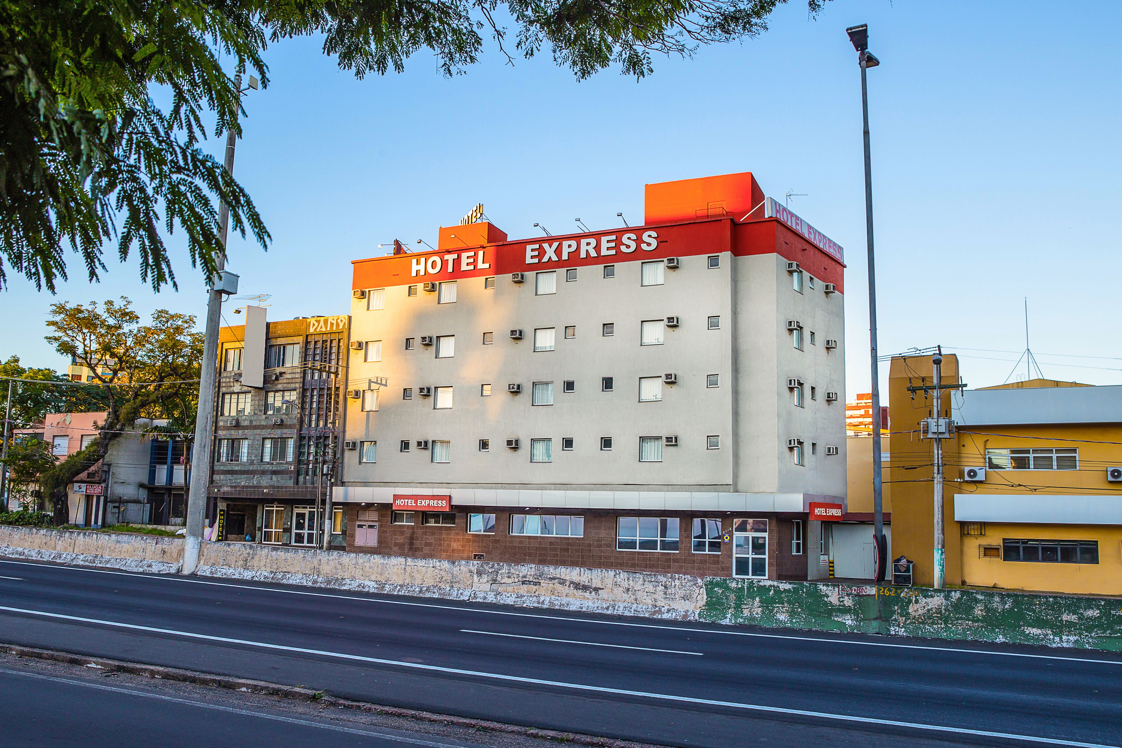 Express Canoas