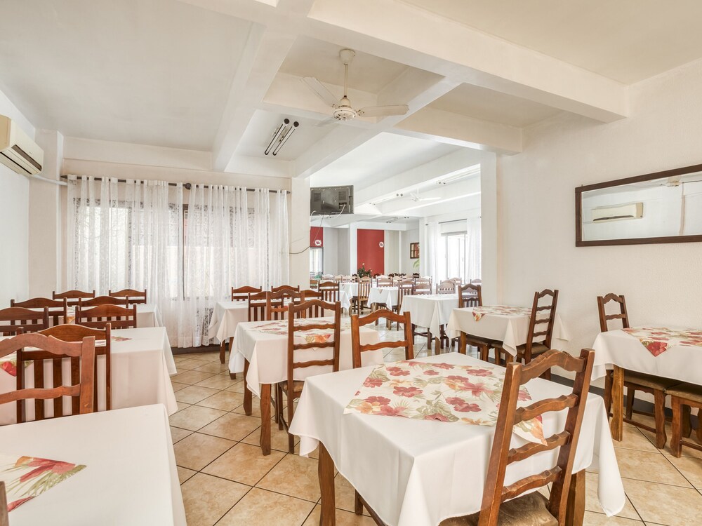 Hotel Bombei by OYO Rooms