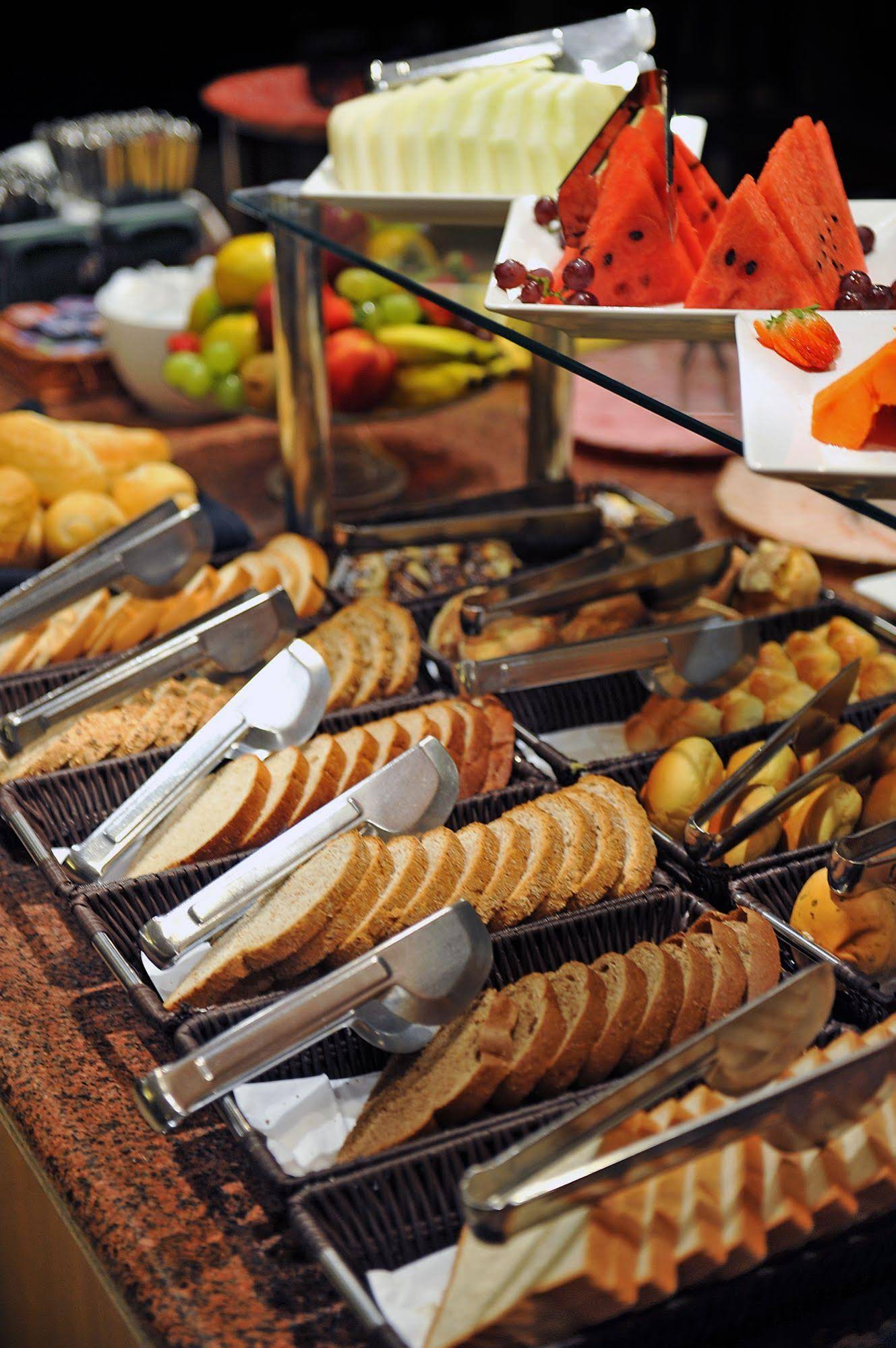 Hotel Deville Express Cascavel