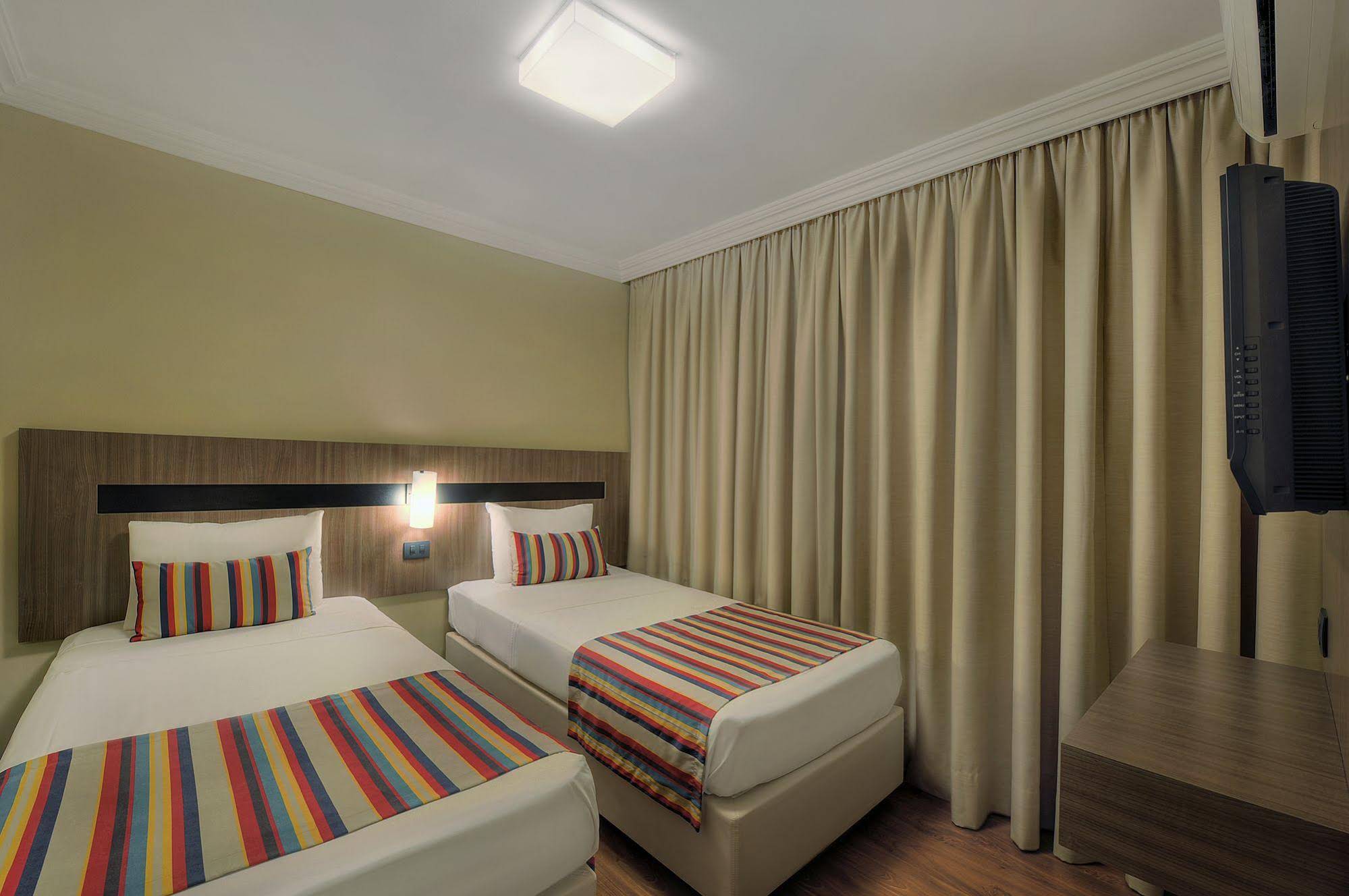 Hotel Deville Express Cascavel