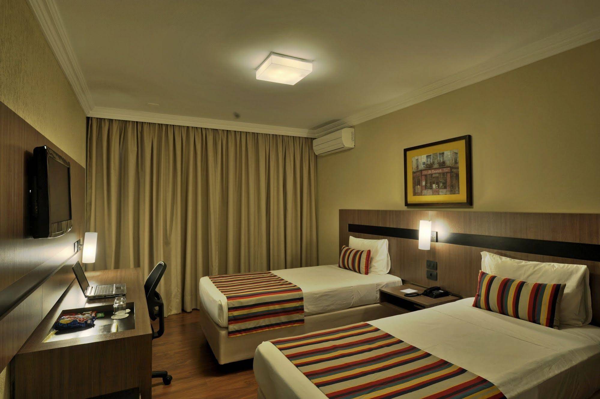 Hotel Deville Express Cascavel