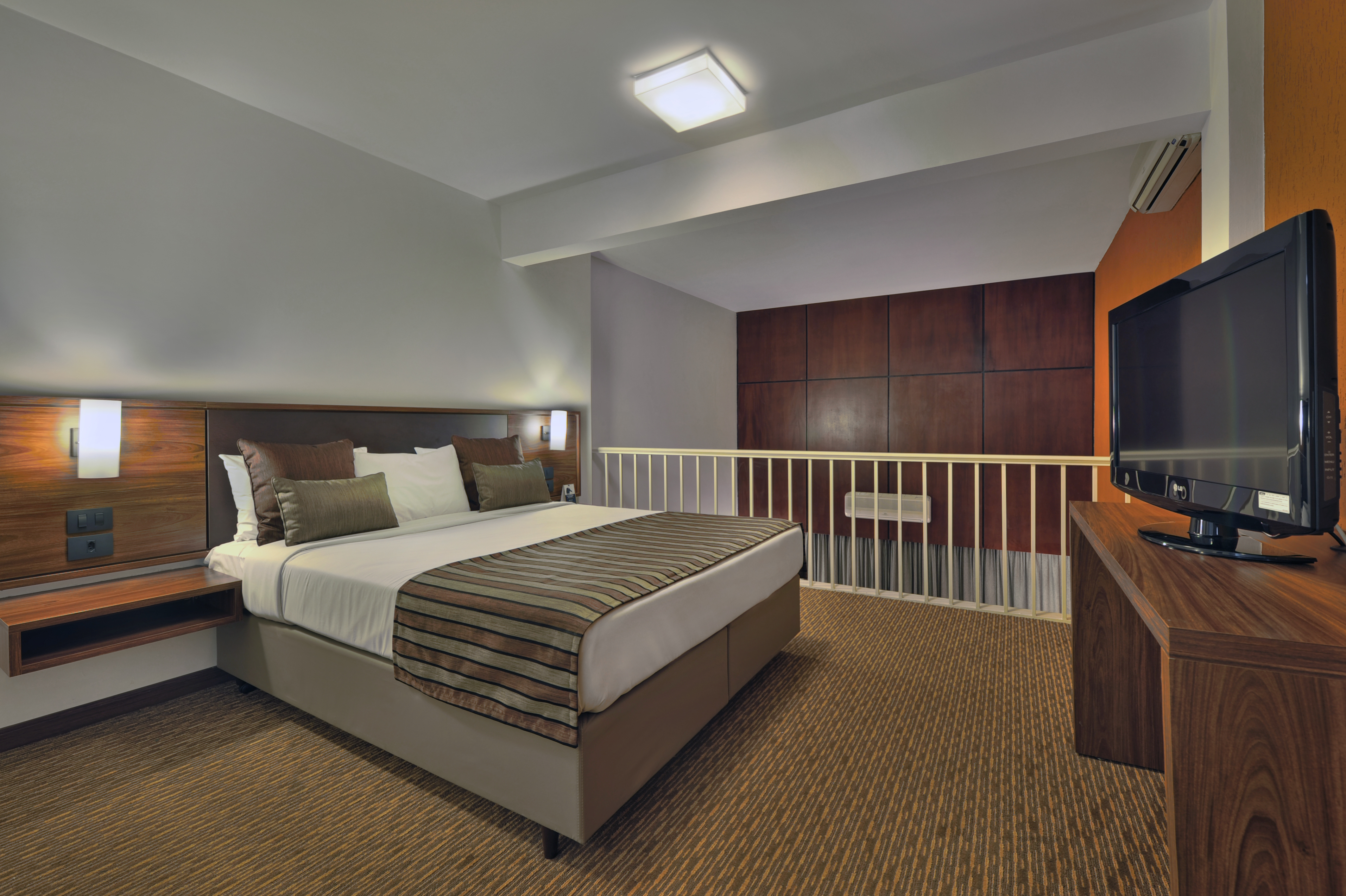 Hotel Deville Curitiba Batel