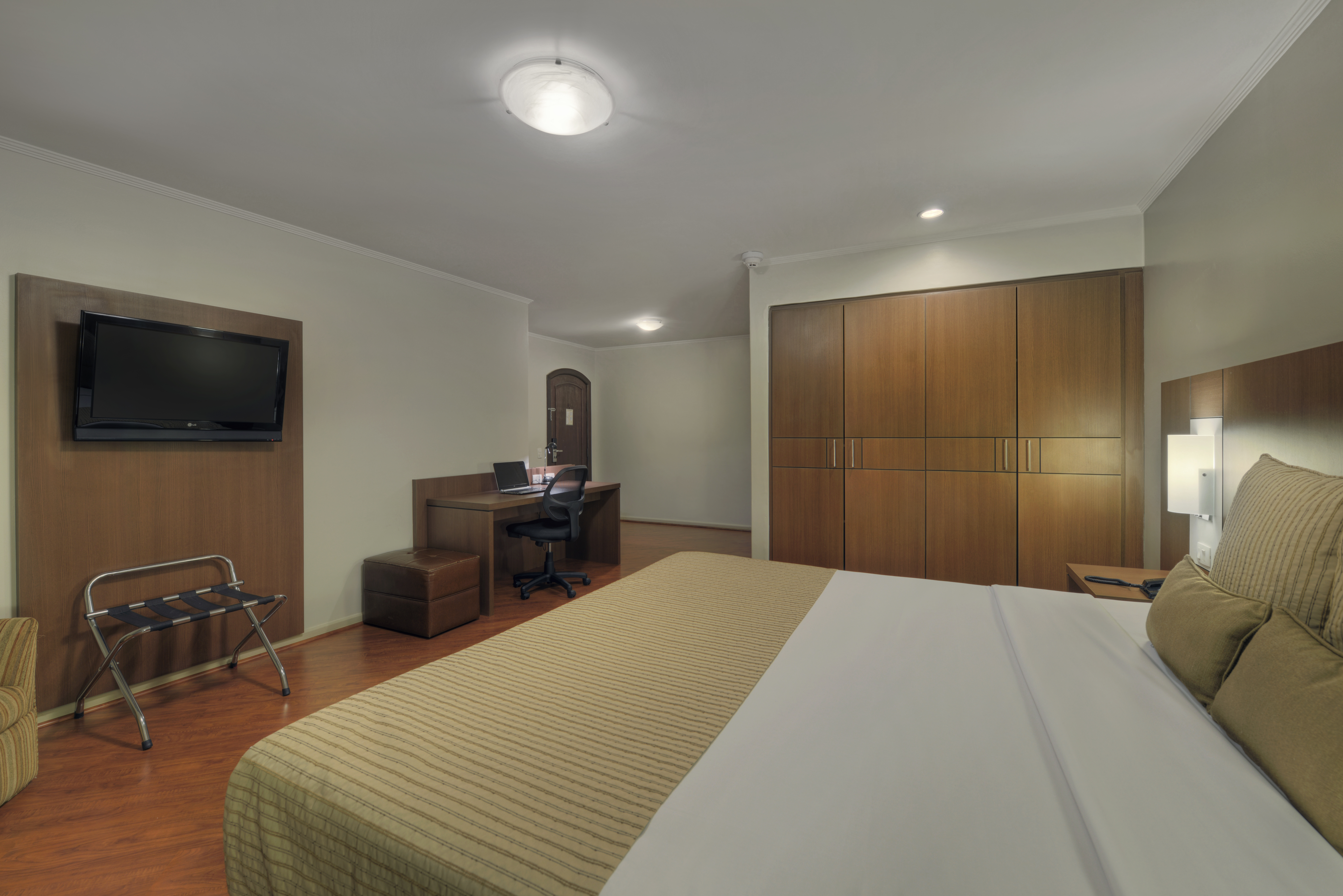 Hotel Deville Curitiba Batel