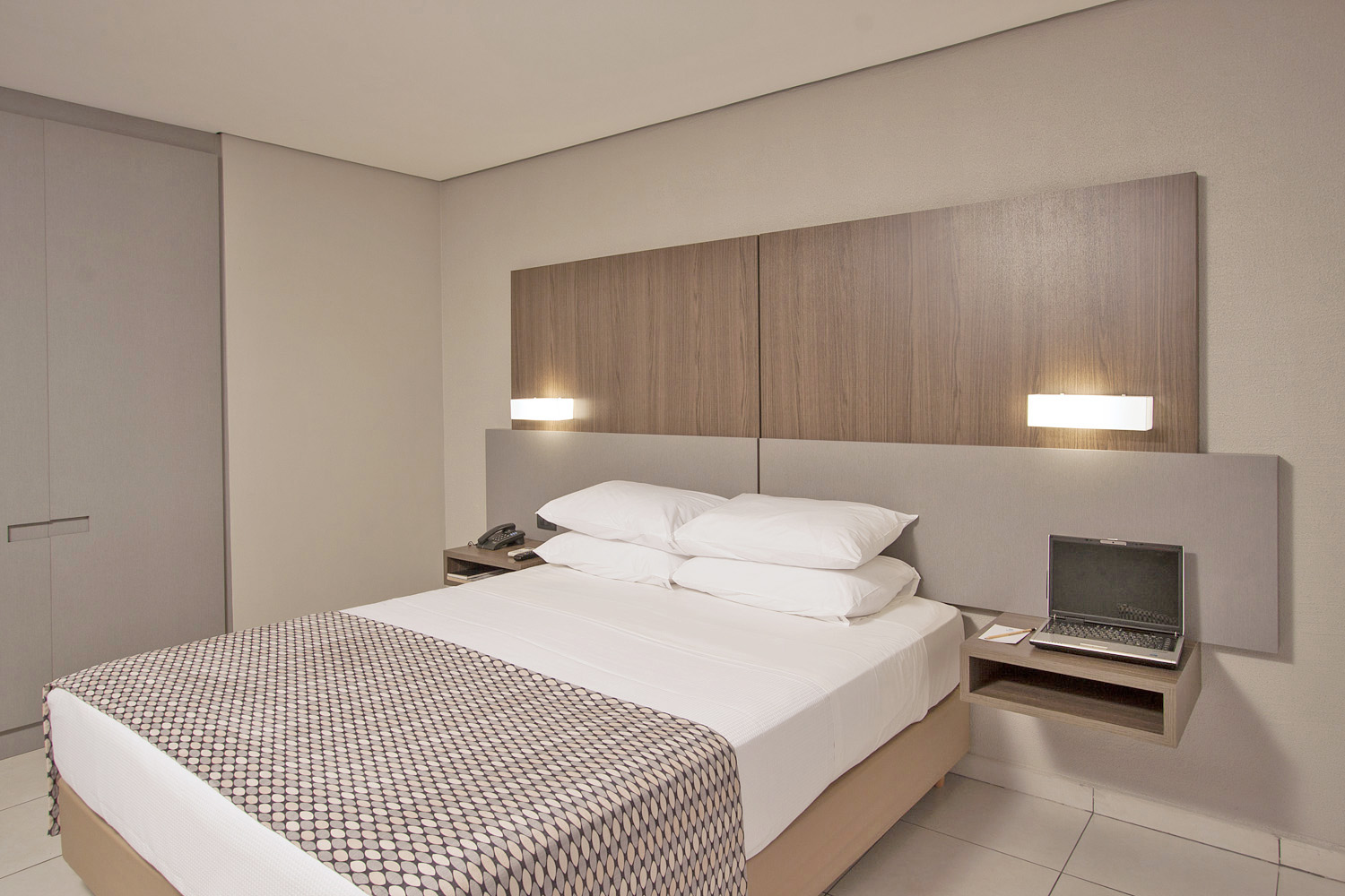 Saint Emilion by Atlantica