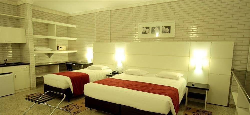 Hotel Confiance Prime Batel