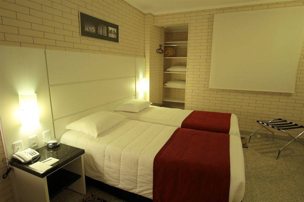Hotel Confiance Prime Batel