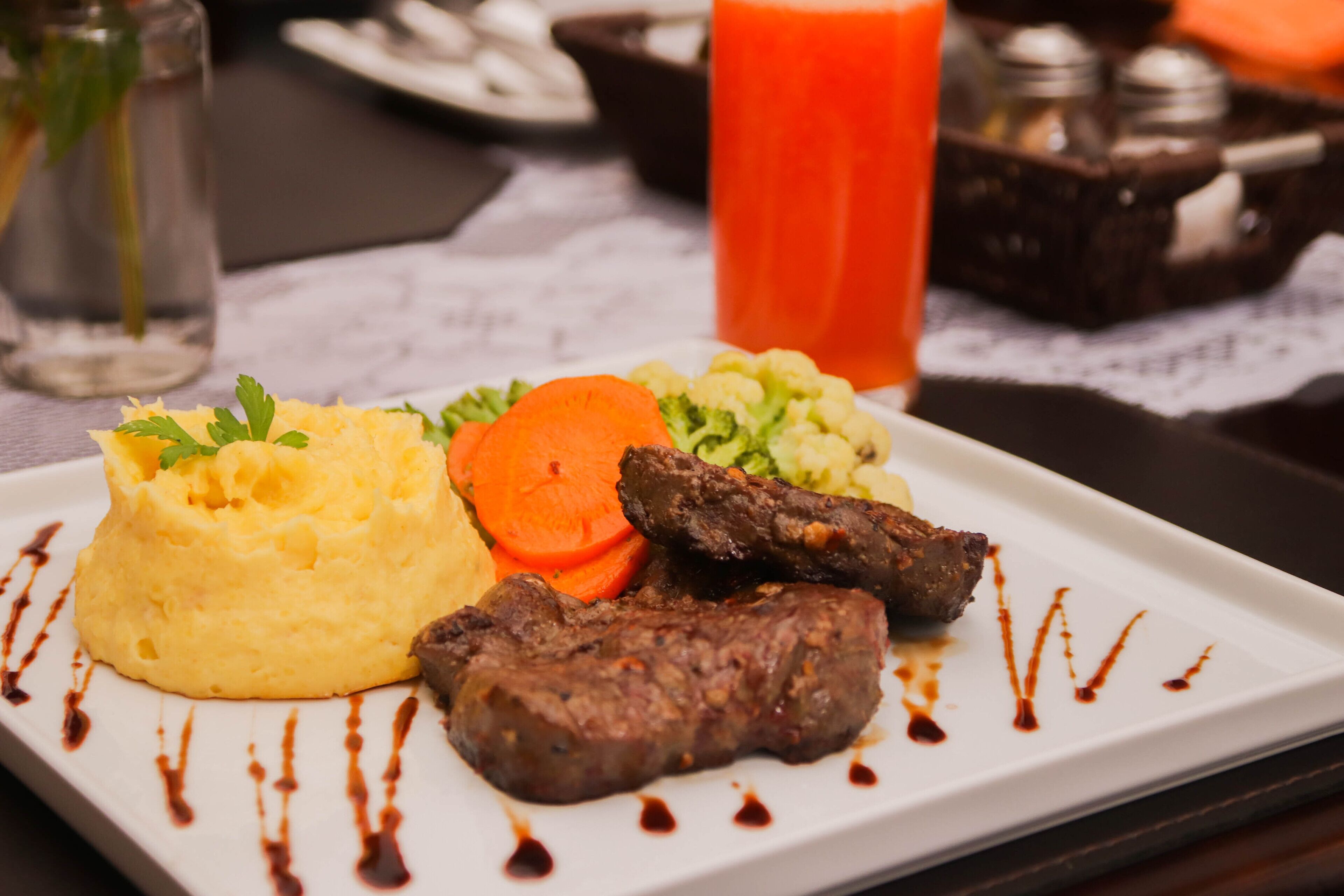 Johnscher by SJ Hotéis & Resort