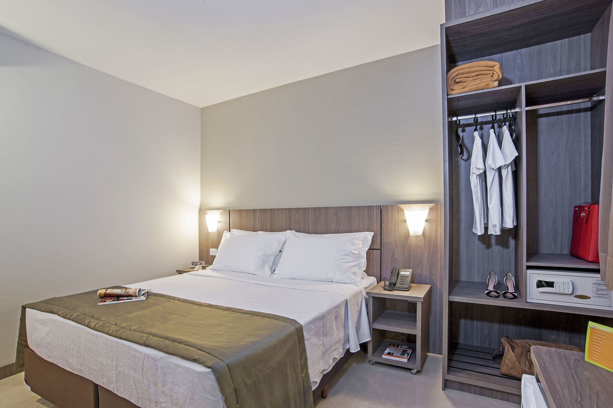 Slaviero Slim Av. das Torres