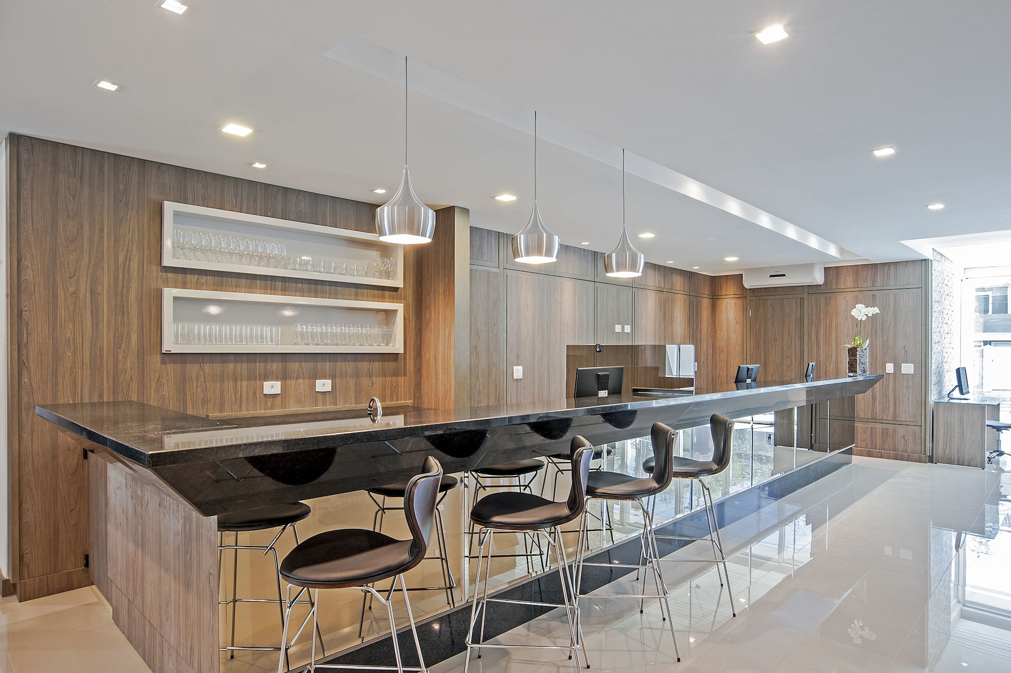 Slaviero Slim Av. das Torres