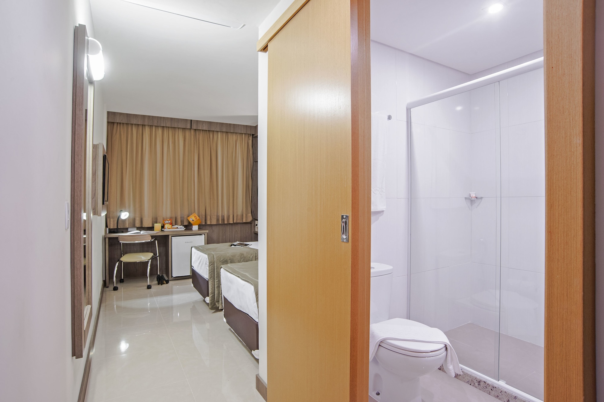 Slaviero Slim Av. das Torres