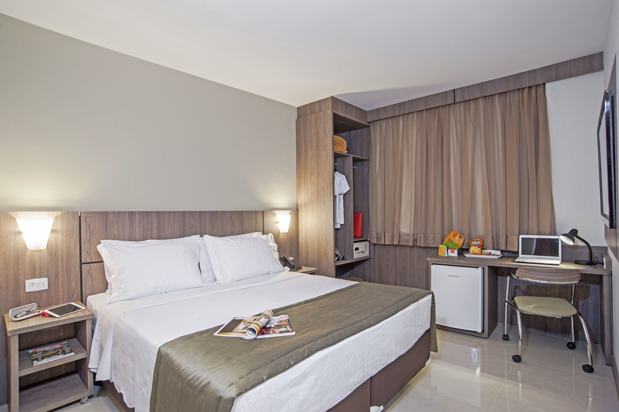 Slaviero Slim Av. das Torres