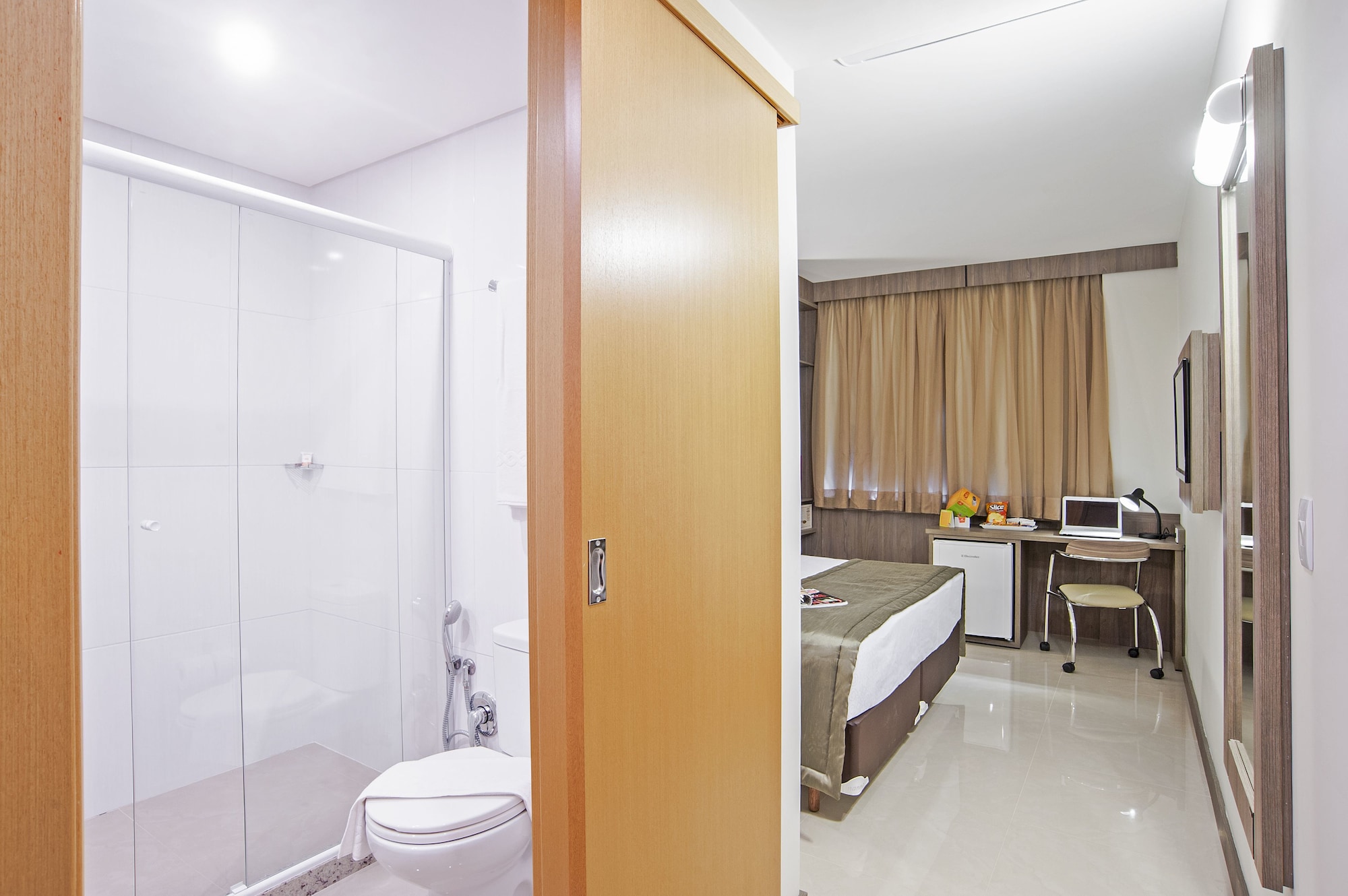 Slaviero Slim Av. das Torres