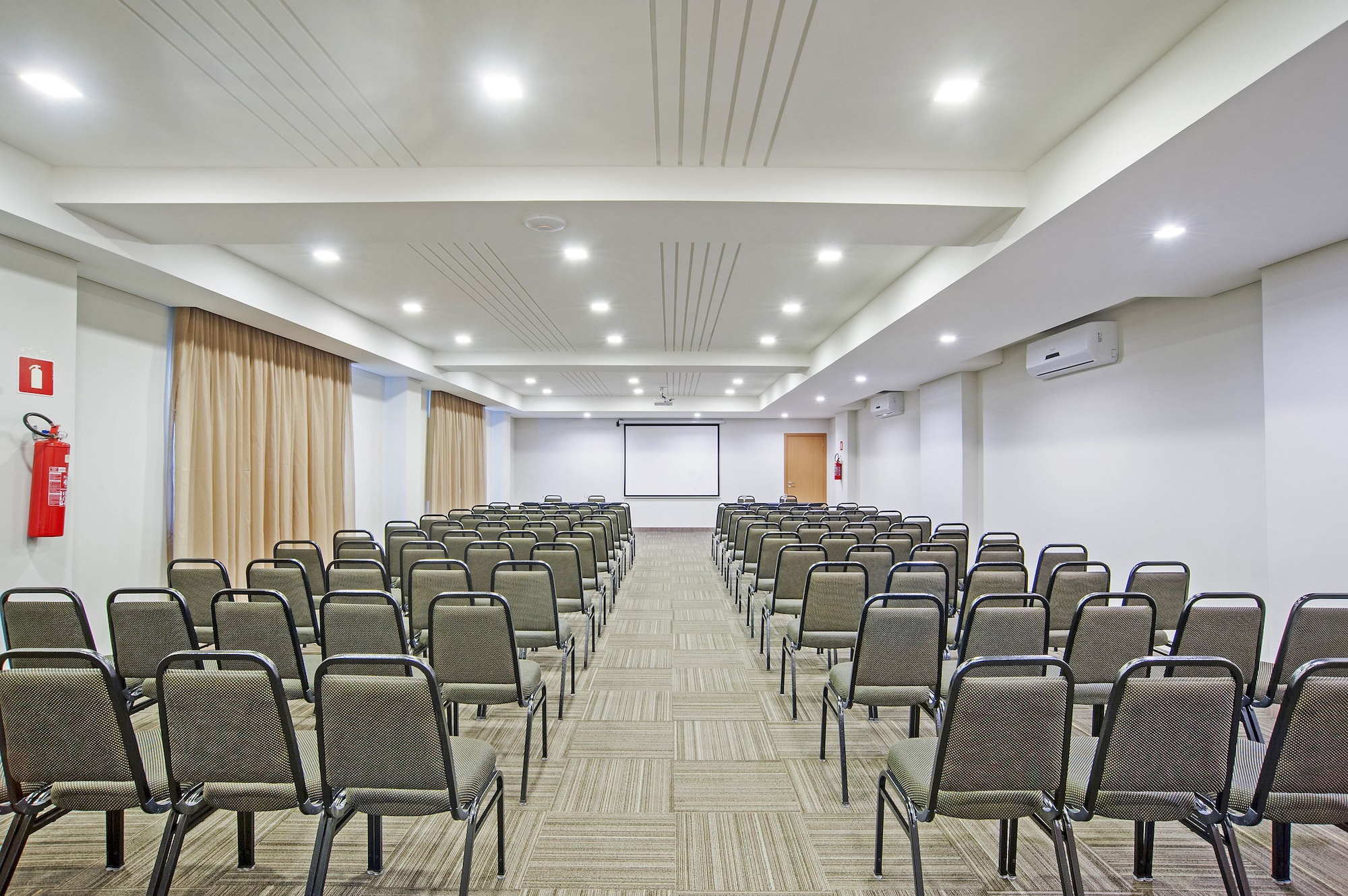 Slaviero Slim Av. das Torres