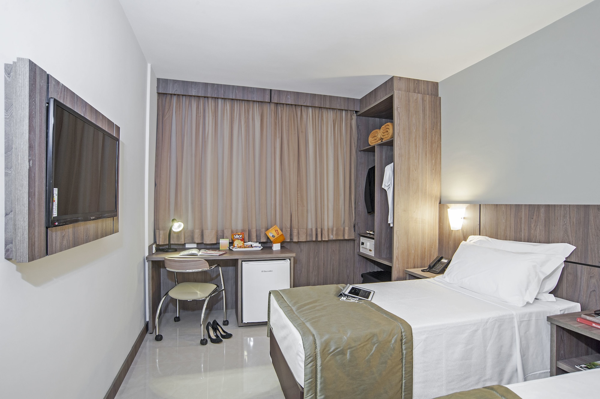 Slaviero Slim Av. das Torres