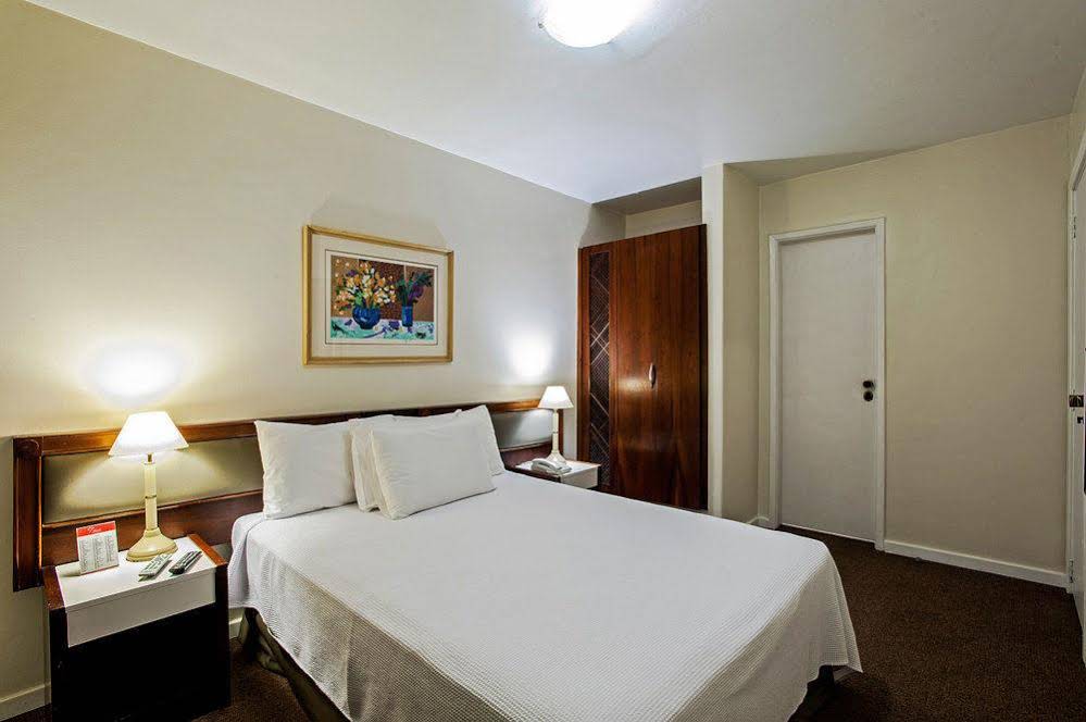 Trevi Hotel & Business