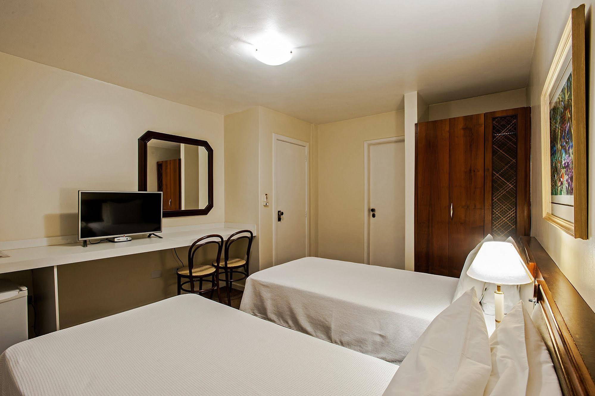 Trevi Hotel & Business