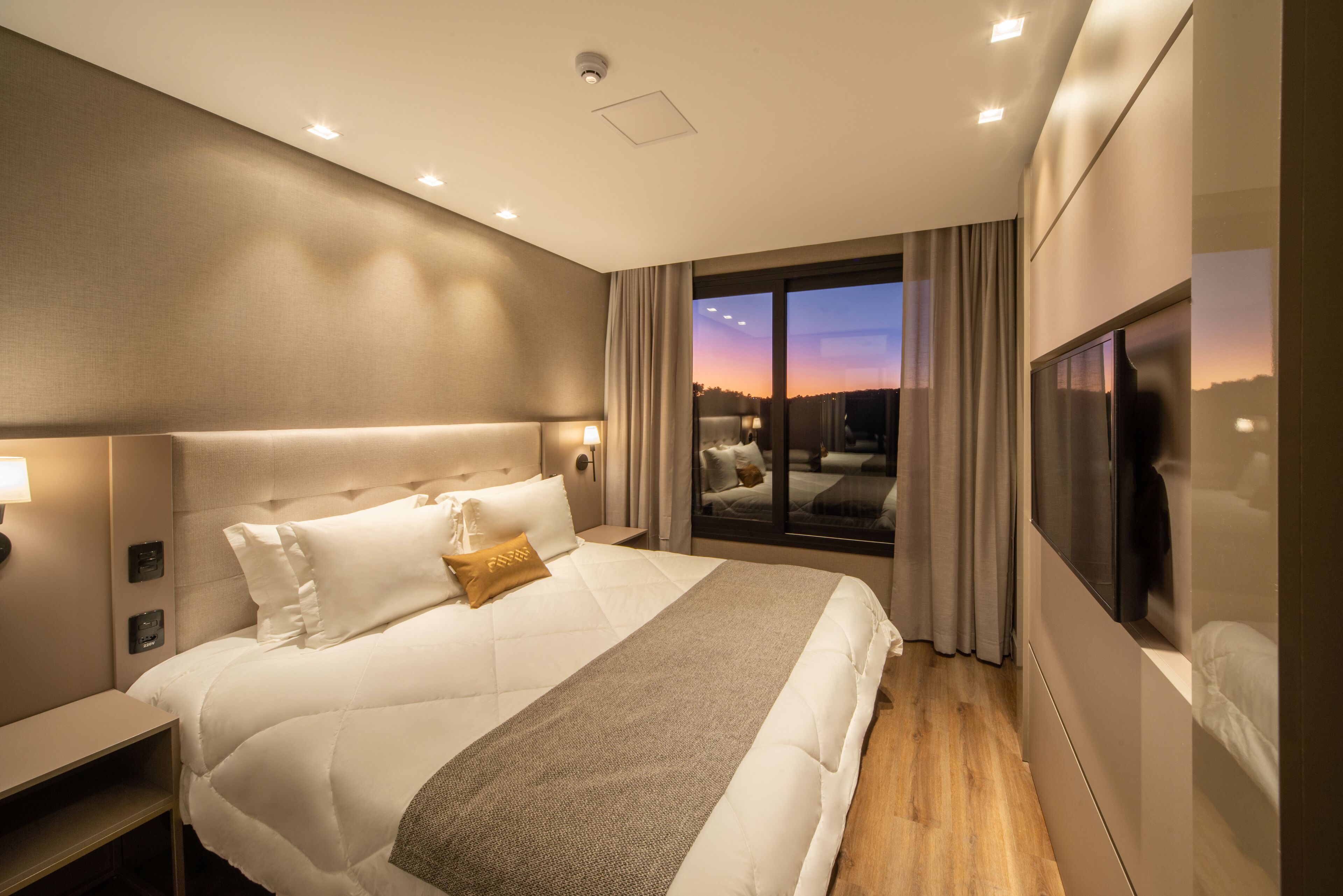 Chateau Laghetto Collection