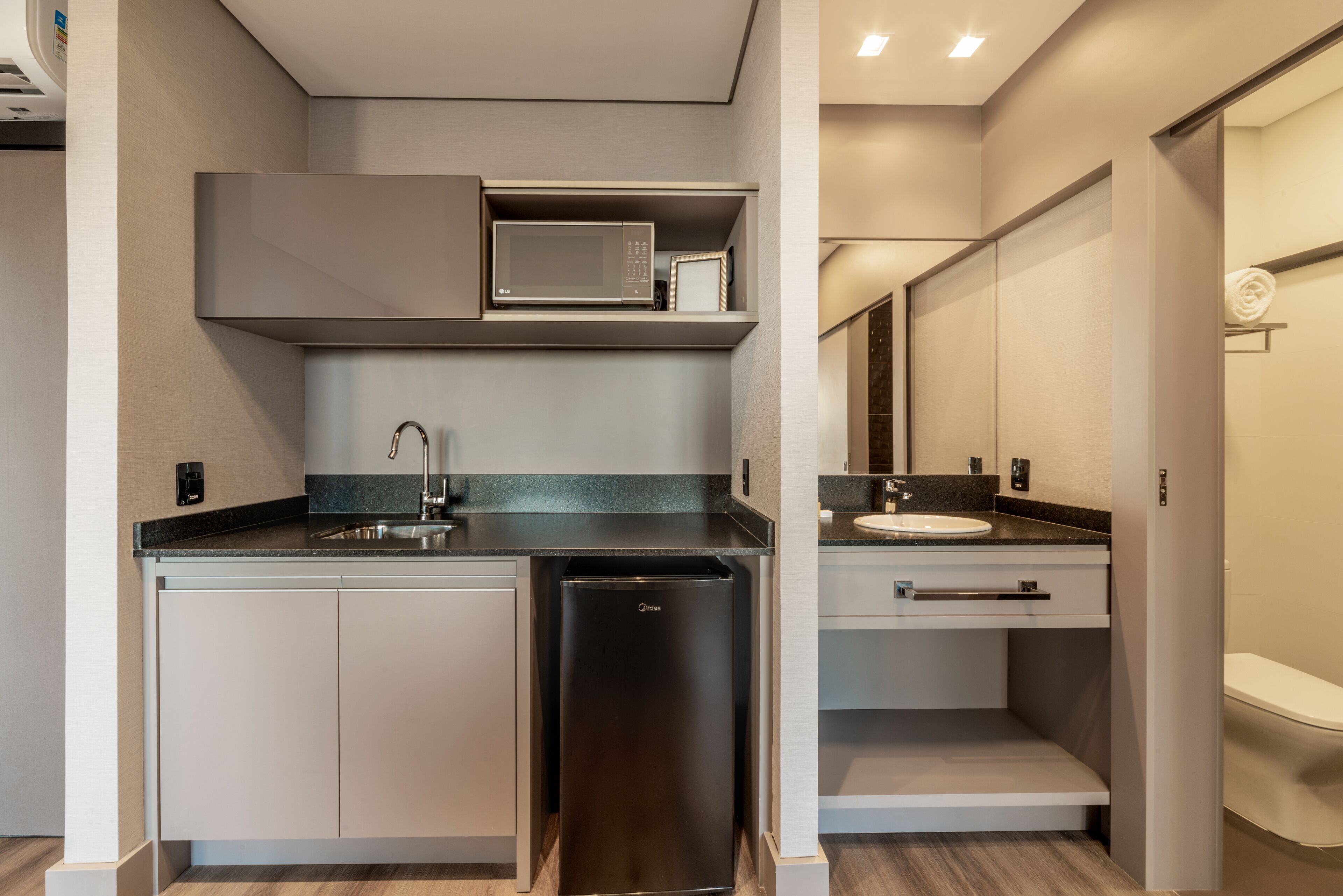 Chateau Laghetto Collection