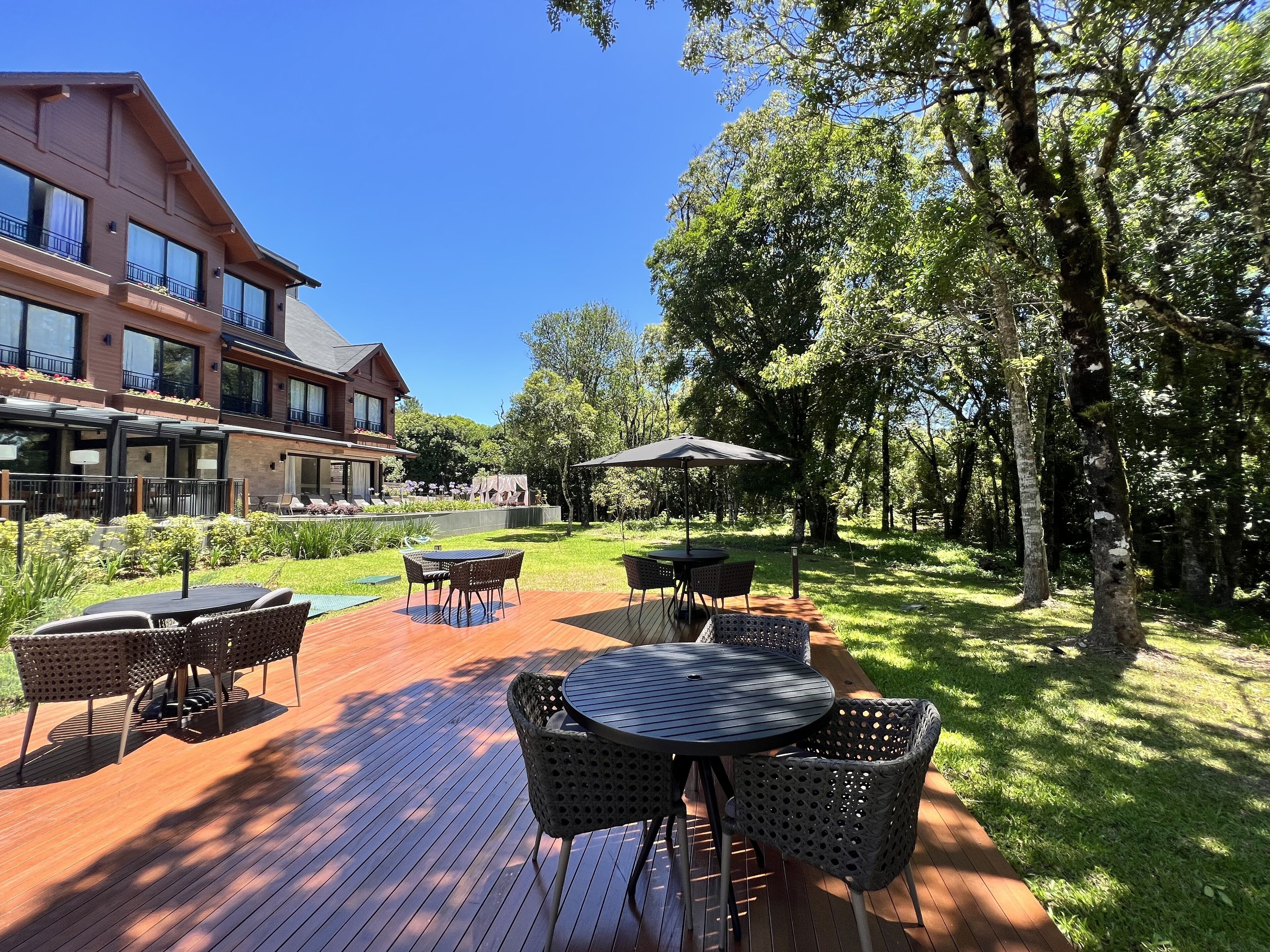 Chateau Laghetto Collection