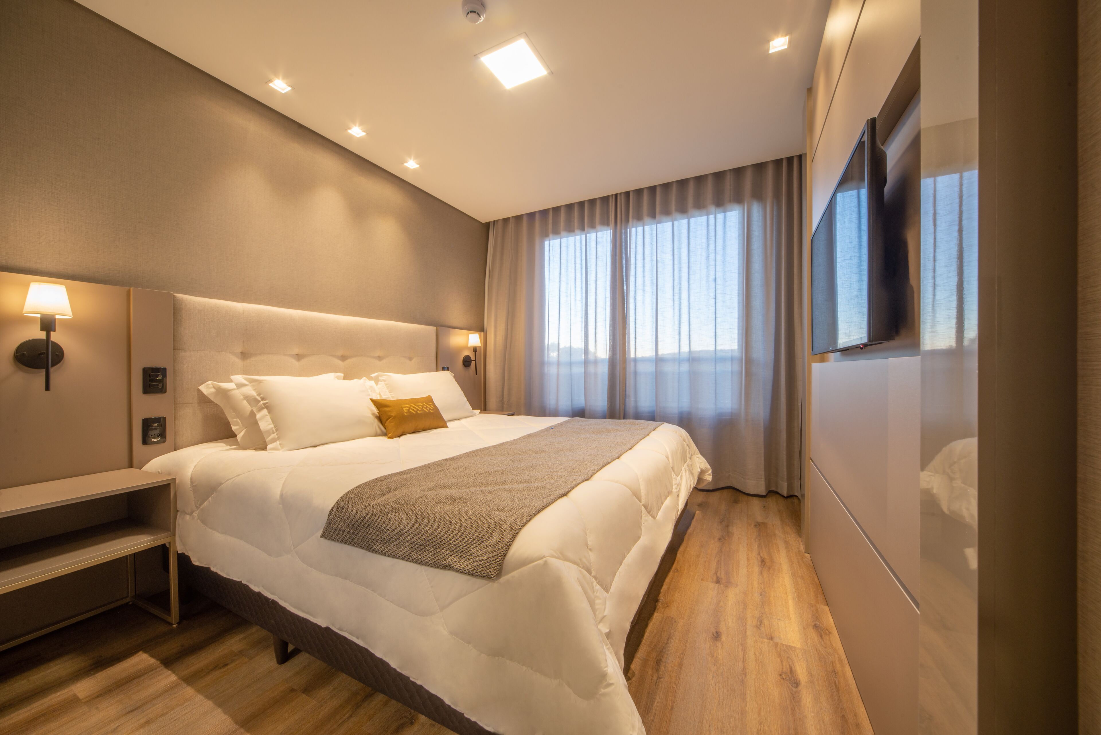 Chateau Laghetto Collection