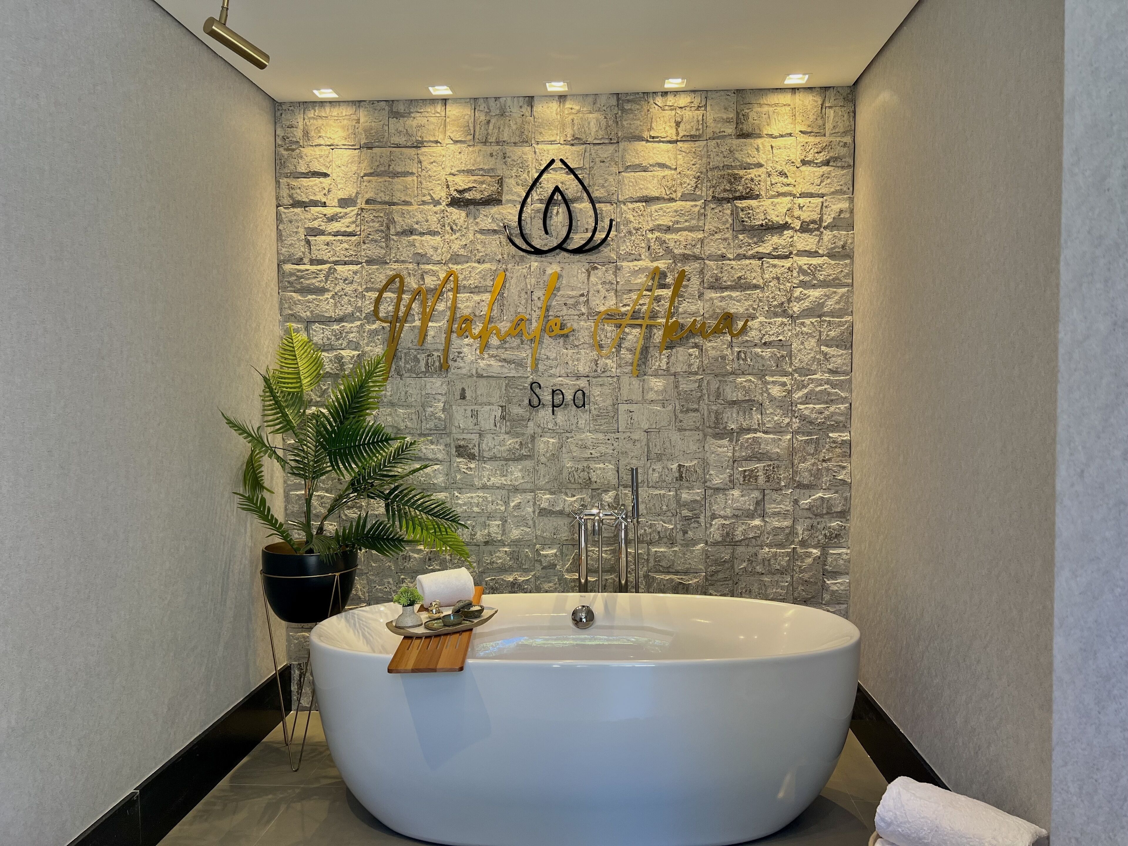 Chateau Laghetto Collection