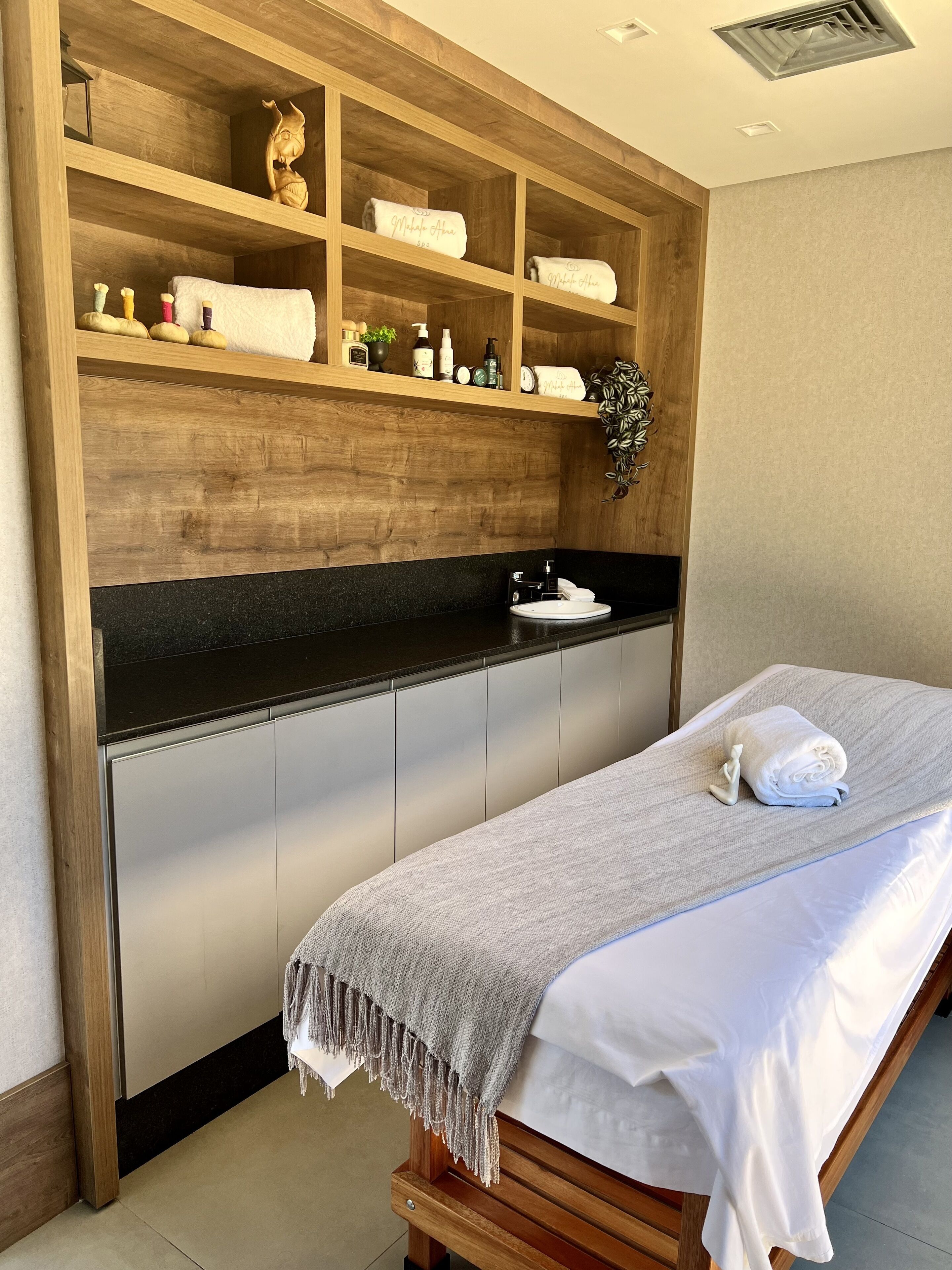 Chateau Laghetto Collection