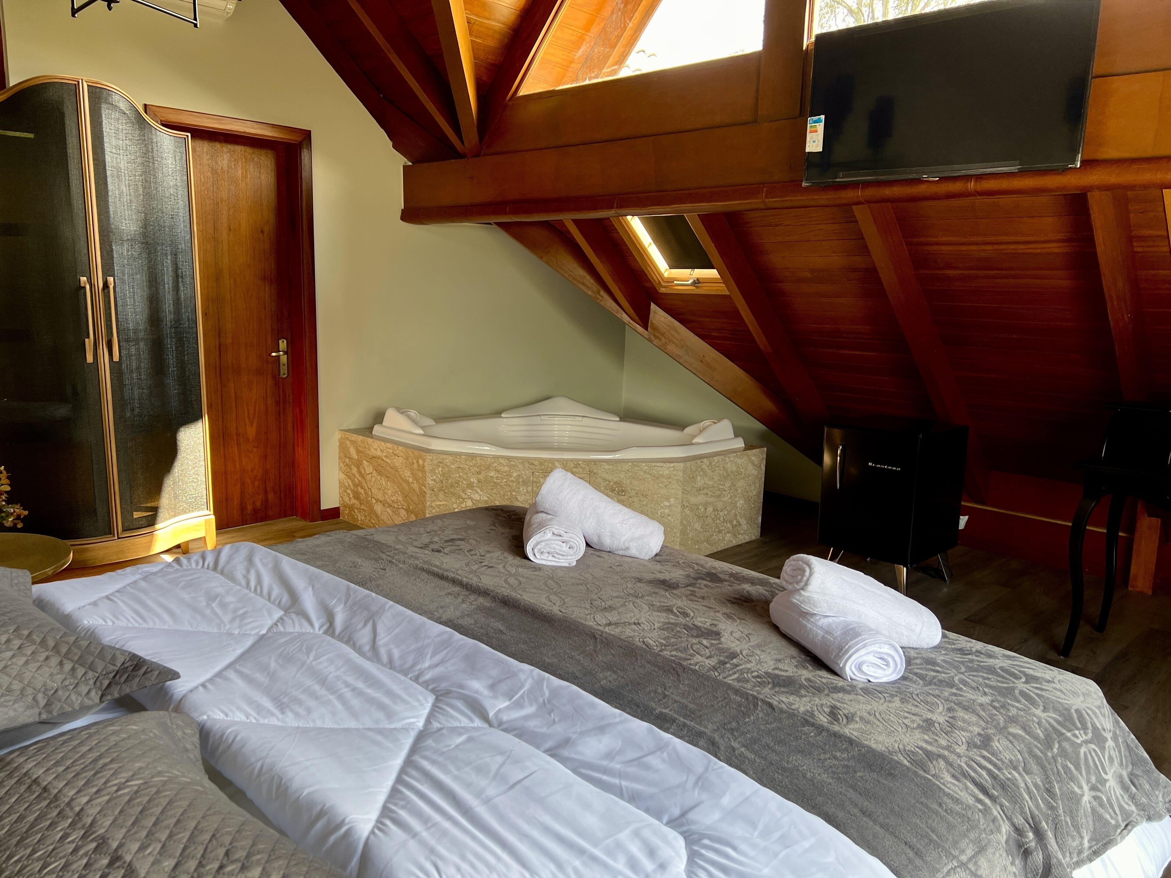 Woodstone Gramado Hotel