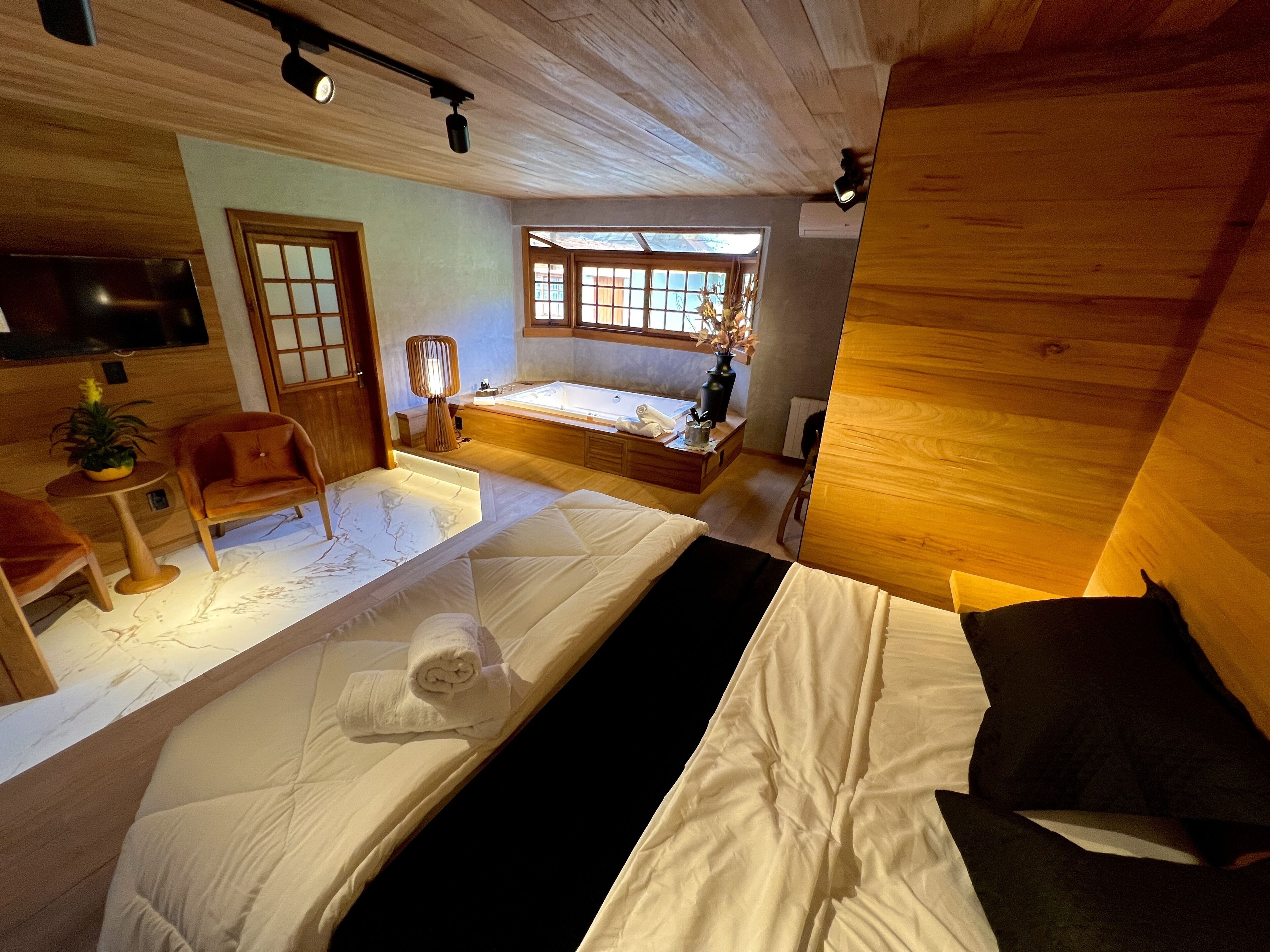 Woodstone Gramado Hotel