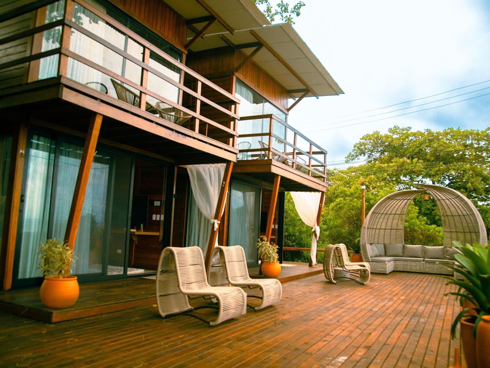 Ilha Do Mel Lodges