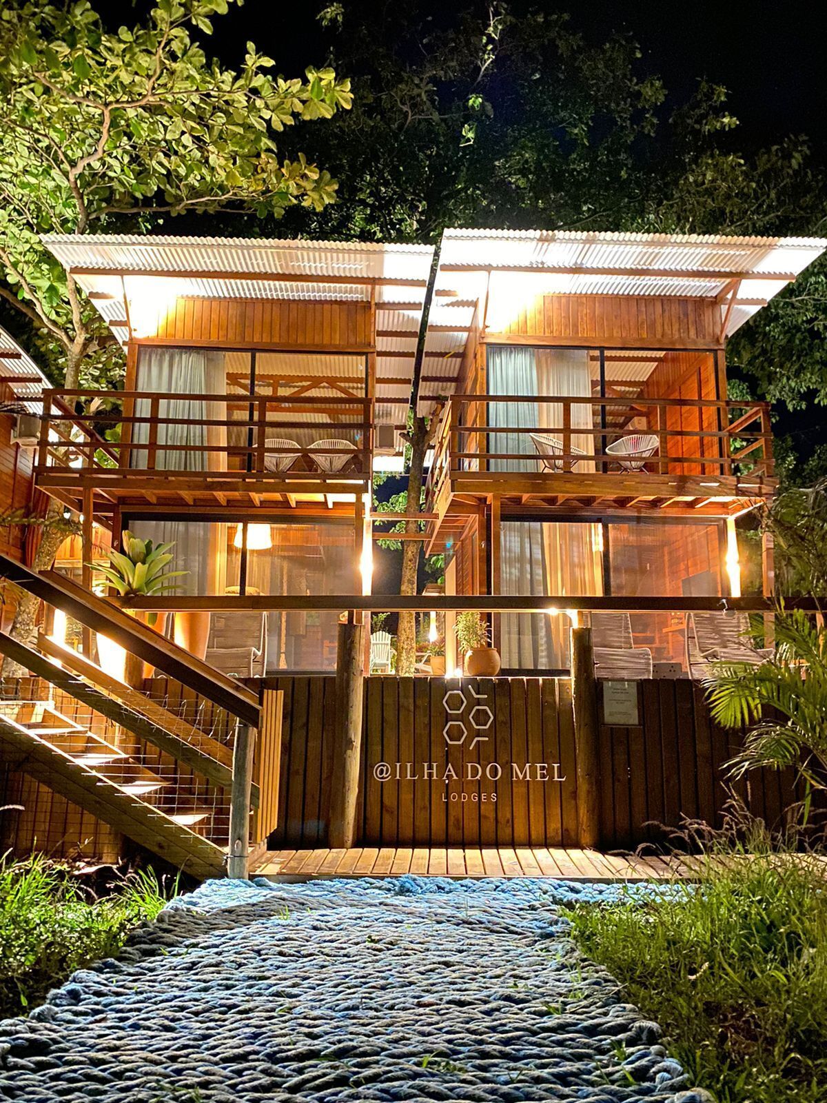 Ilha Do Mel Lodges