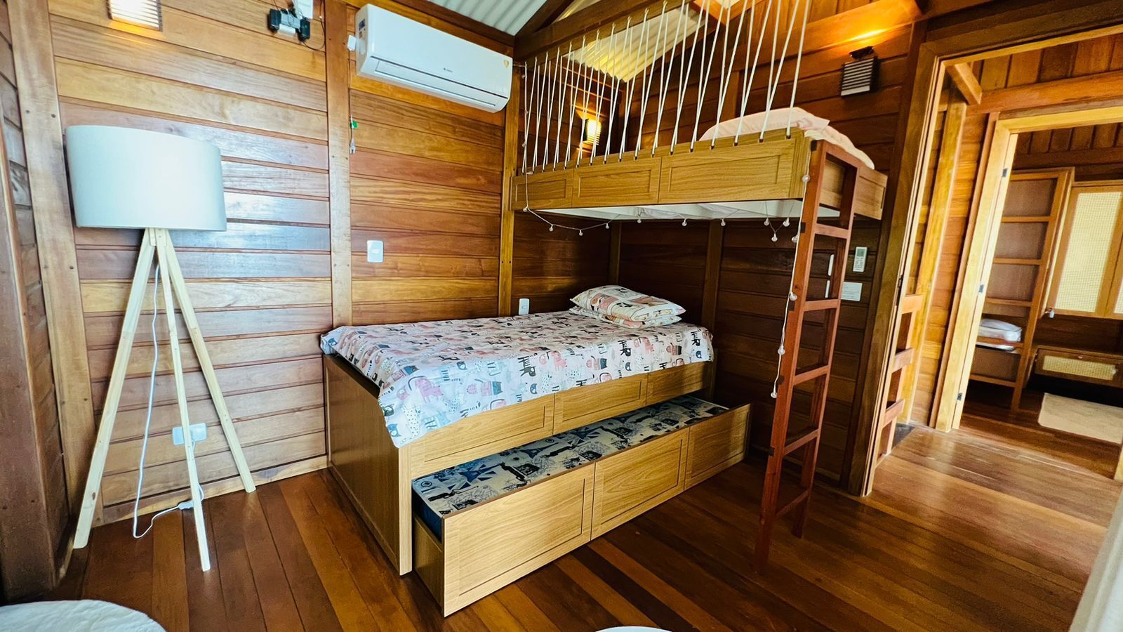 Ilha Do Mel Lodges