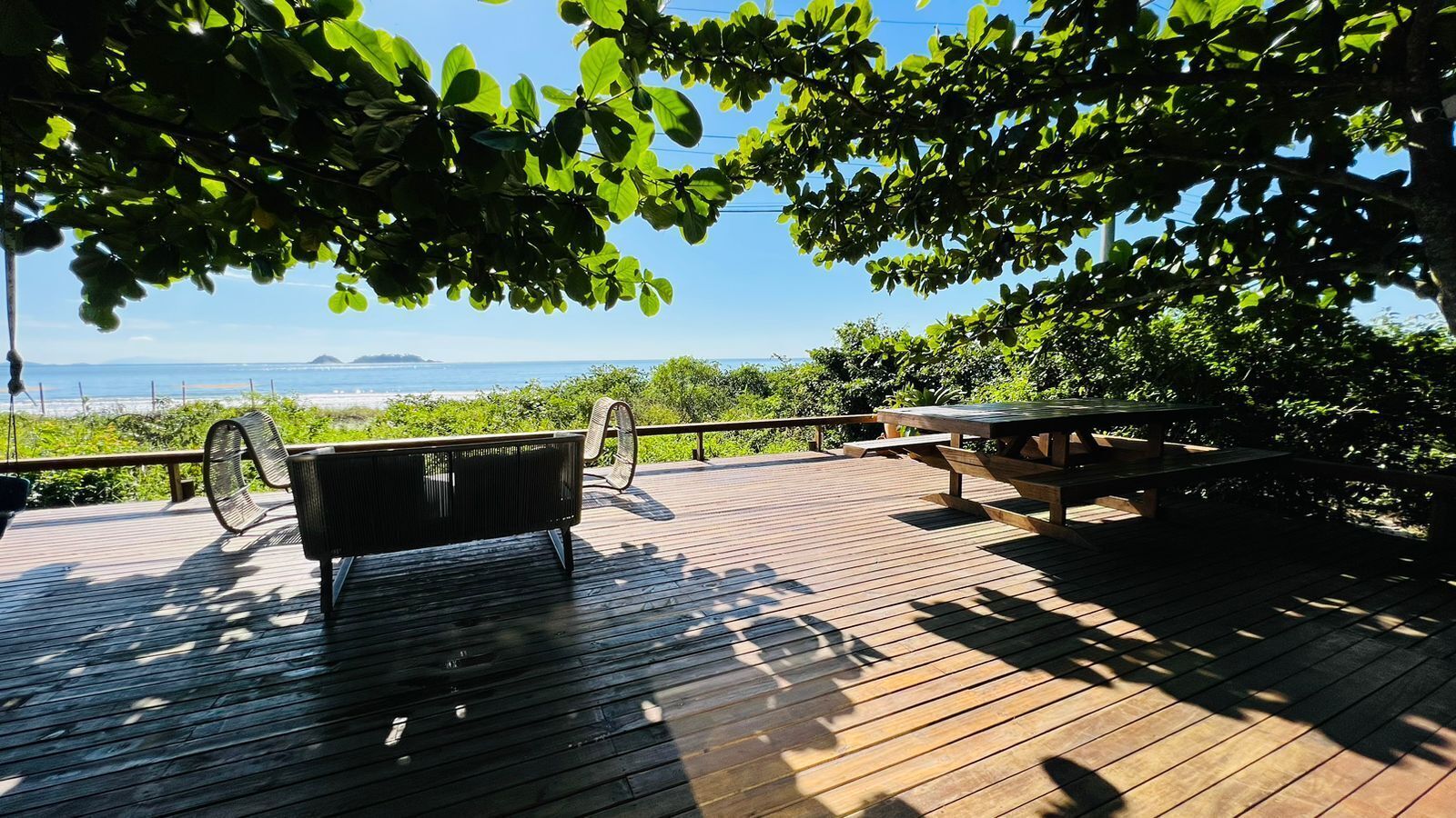 Ilha Do Mel Lodges