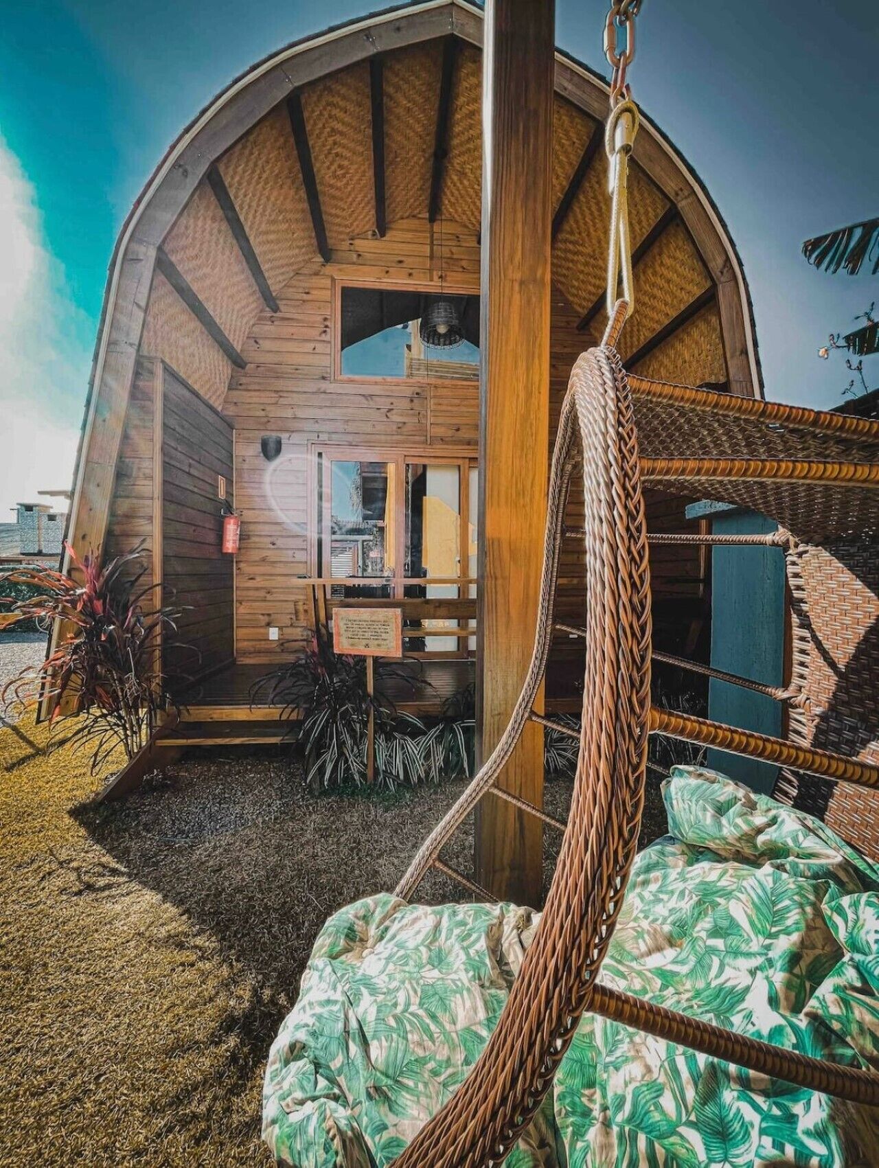 Ombak Bagus Surf Villa Desert Point