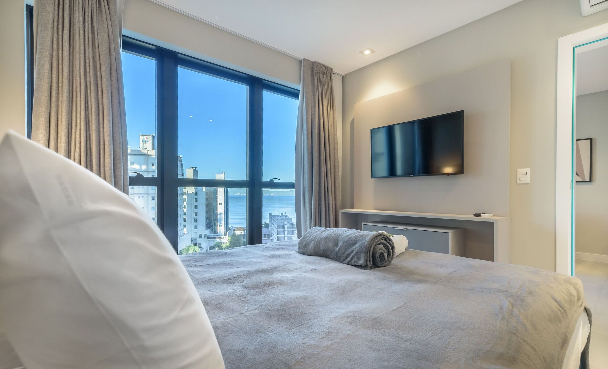 MHFs Apartamentos com Vista Mar Itapema