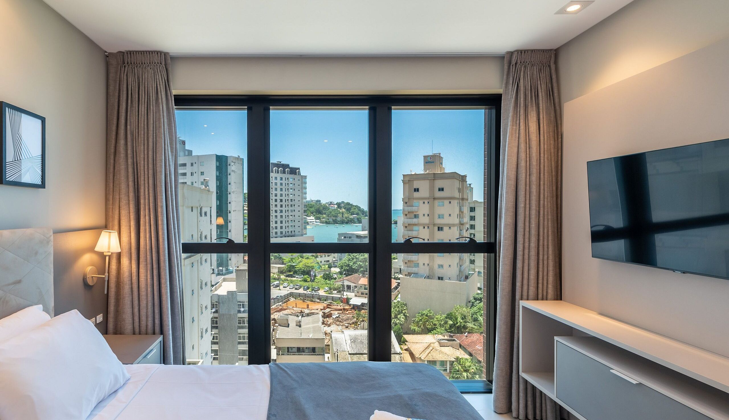 MHFs Apartamentos com Vista Mar Itapema