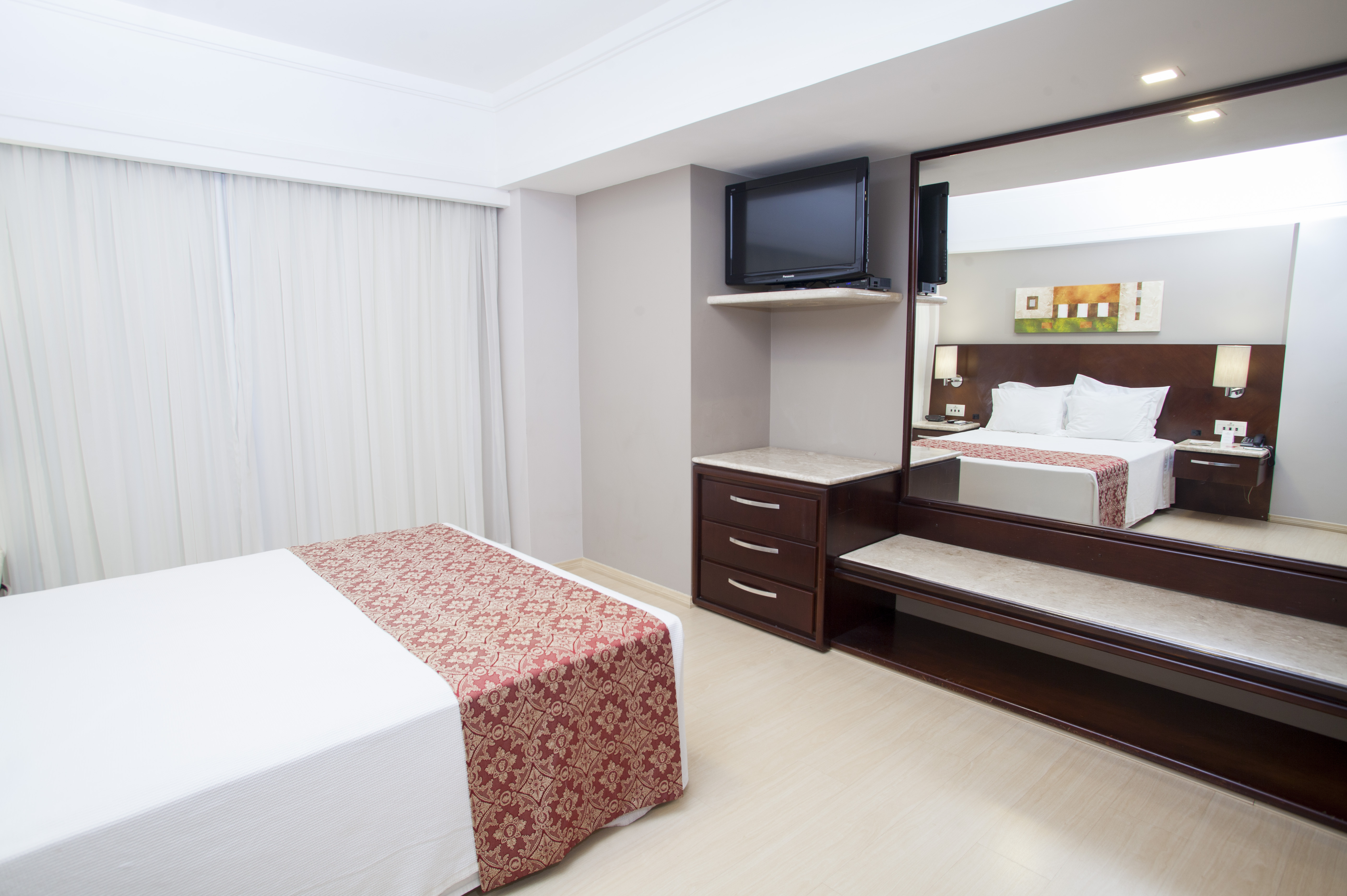 Bourbon Londrina Business