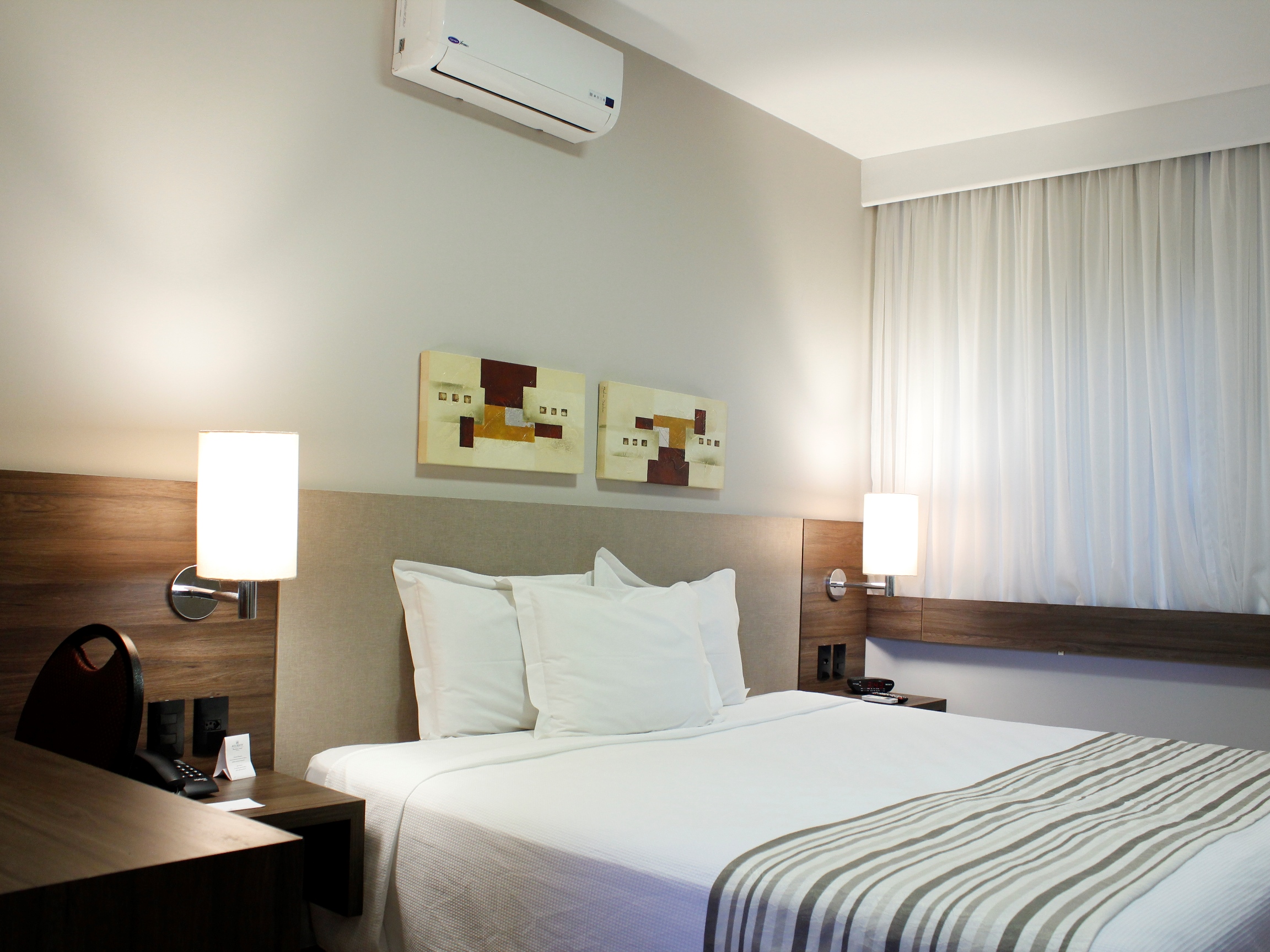 Bourbon Londrina Business